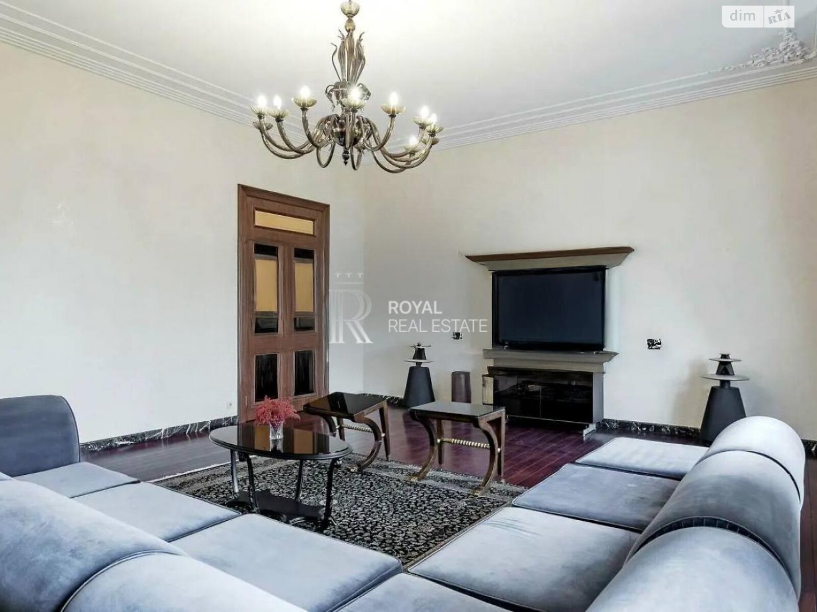 трехэтажный дом с верандой, 1000 кв. м, кирпич. Сдается помесячно в Киеве, в районе Зверинец фото 1