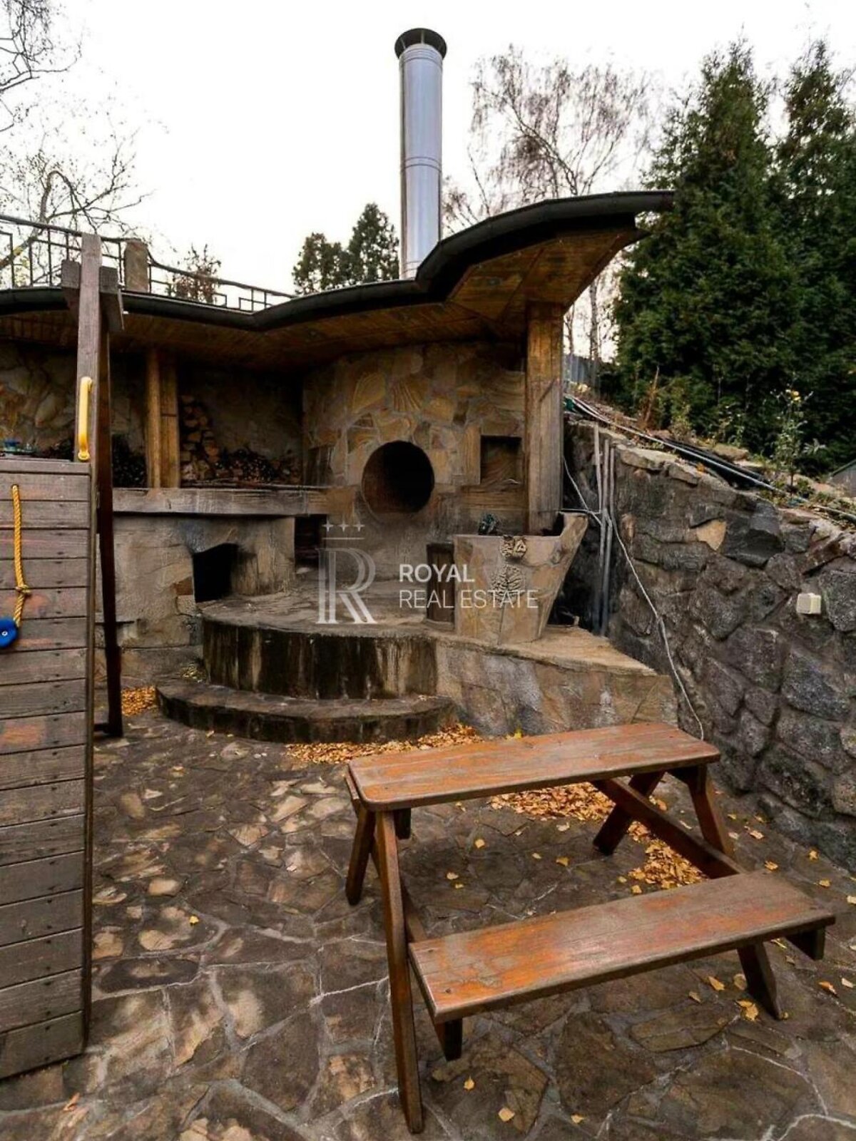 трехэтажный дом с верандой, 1000 кв. м, кирпич. Сдается помесячно в Киеве, в районе Зверинец фото 1