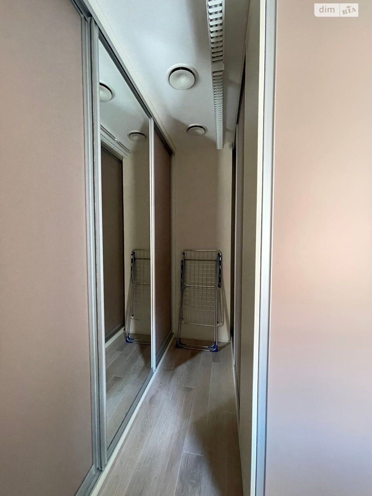 четырехэтажный дом, 435 кв. м, кирпич. Сдается помесячно в Киеве, в районе Зверинец фото 1 четырехэтажный дом, 435 кв. м, кирпич. Сдается помесячно в Киеве, в районе Зверинец фото 1