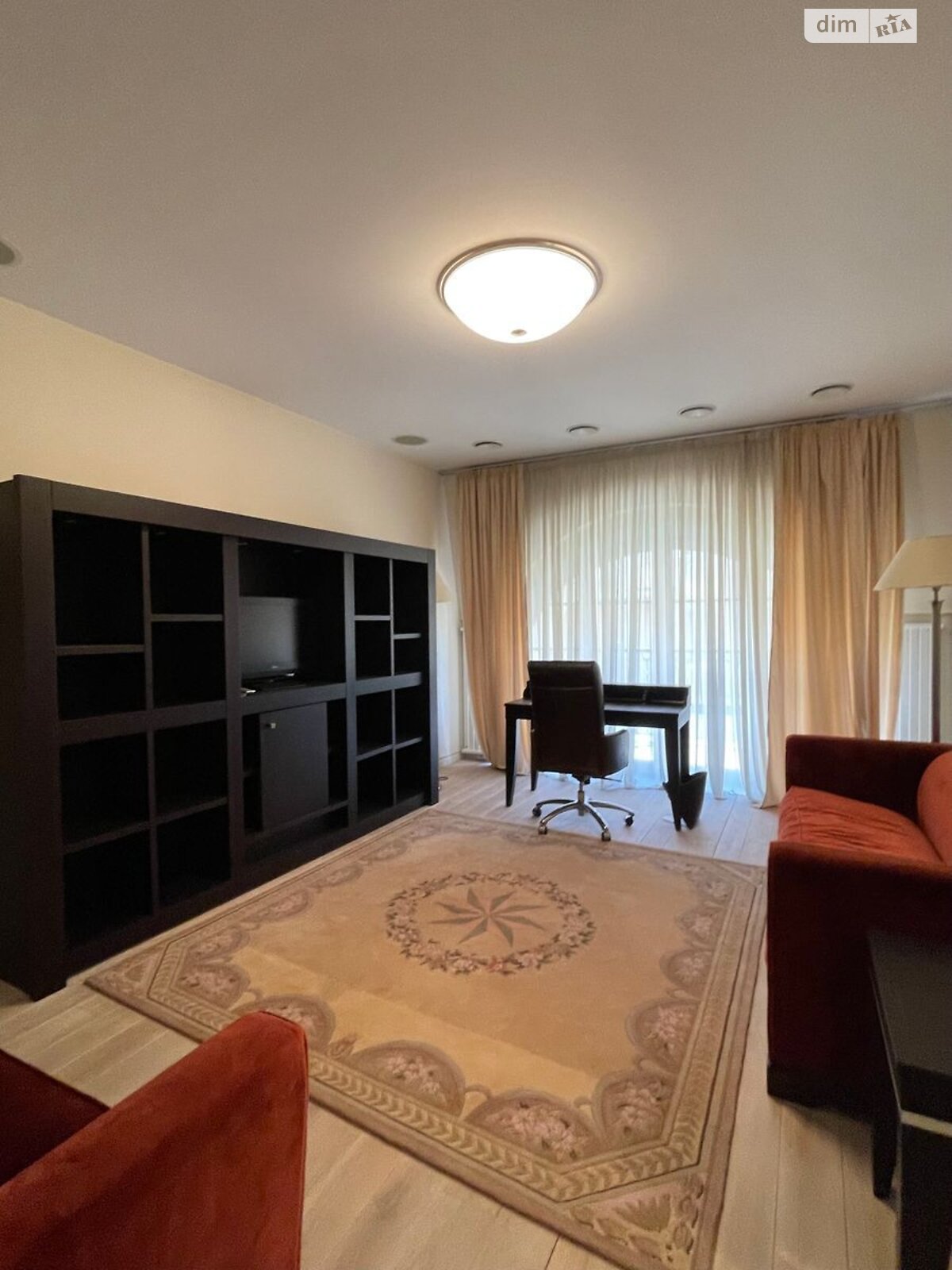 четырехэтажный дом, 435 кв. м, кирпич. Сдается помесячно в Киеве, в районе Зверинец фото 1 четырехэтажный дом, 435 кв. м, кирпич. Сдается помесячно в Киеве, в районе Зверинец фото 1