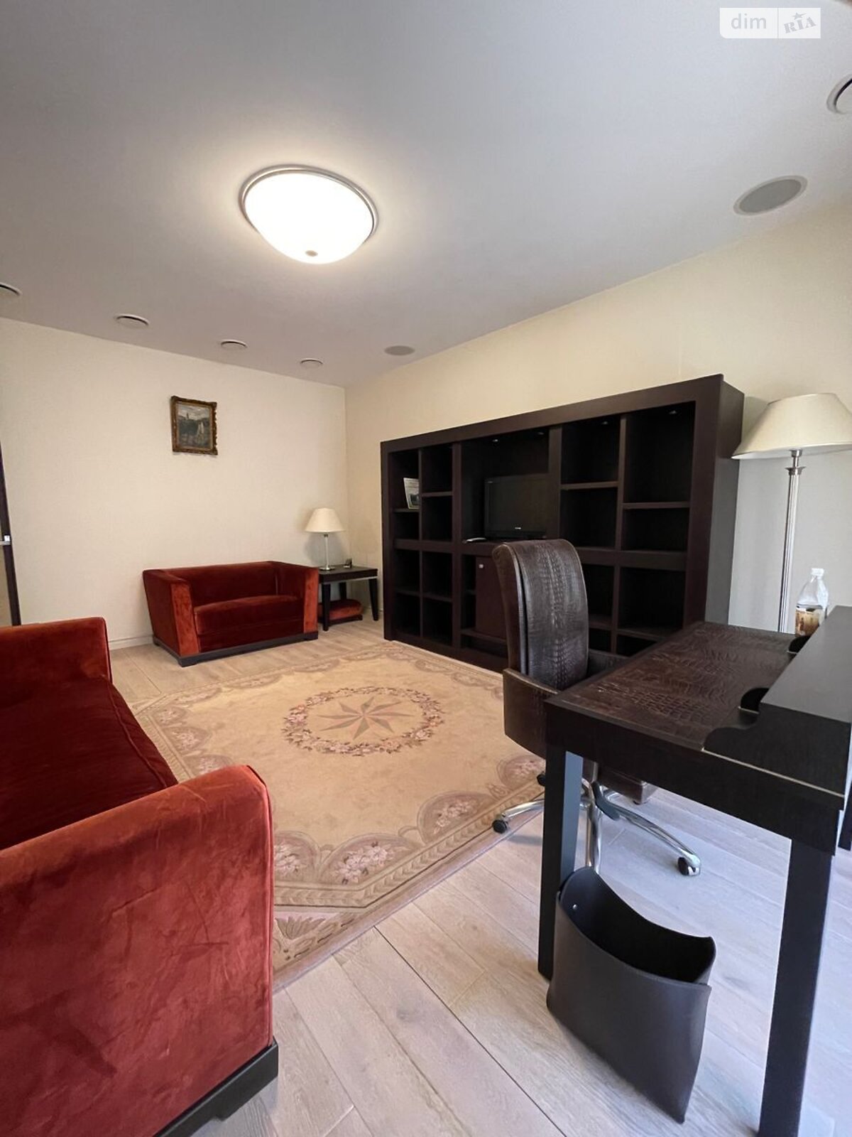 четырехэтажный дом, 435 кв. м, кирпич. Сдается помесячно в Киеве, в районе Зверинец фото 1 четырехэтажный дом, 435 кв. м, кирпич. Сдается помесячно в Киеве, в районе Зверинец фото 1