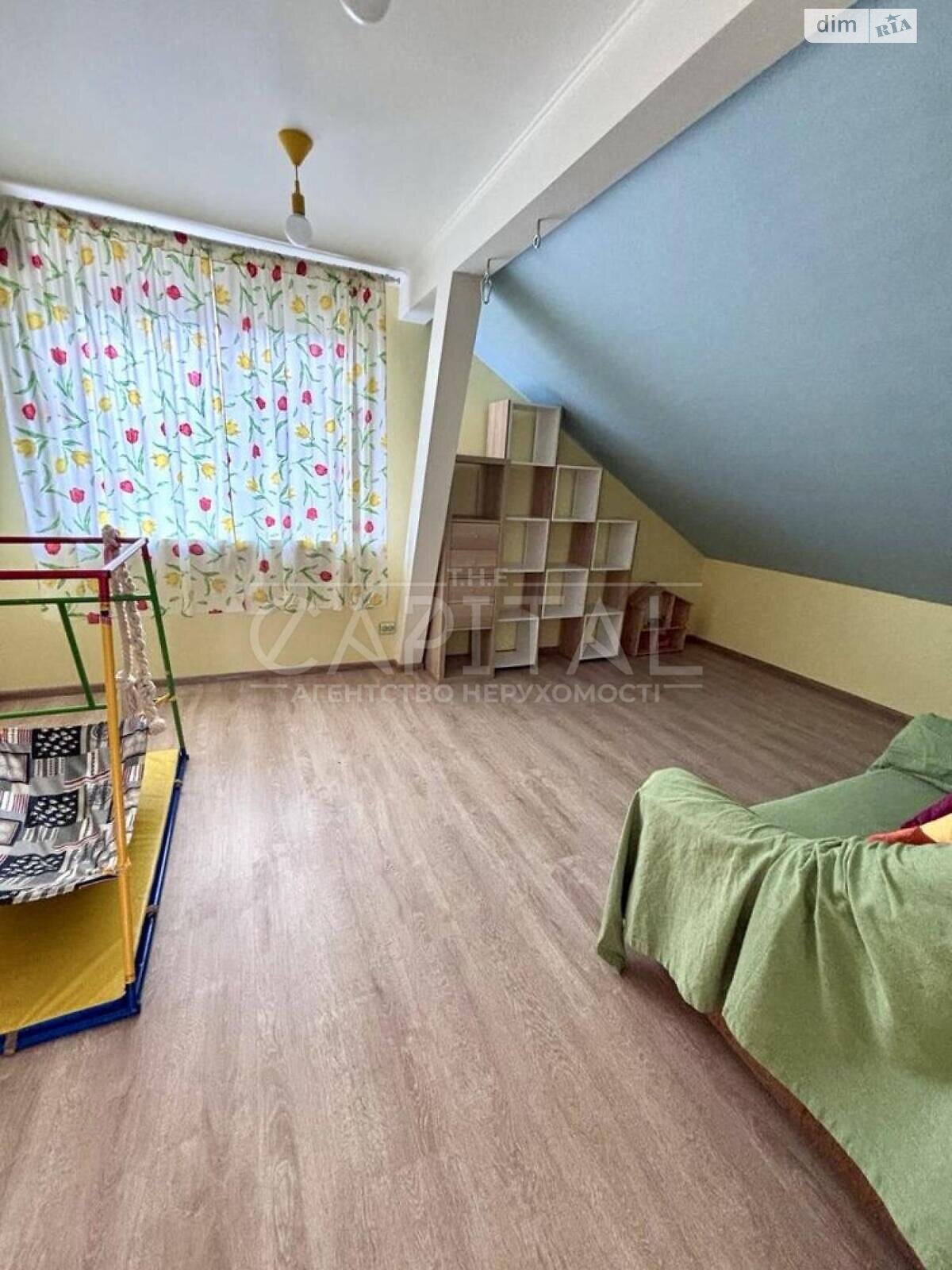 двухэтажный дом с гаражом, 240 кв. м, кирпич. Сдается помесячно в Киеве, в районе Берковец фото 1 двухэтажный дом с гаражом, 240 кв. м, кирпич. Сдается помесячно в Киеве, в районе Берковец фото 1