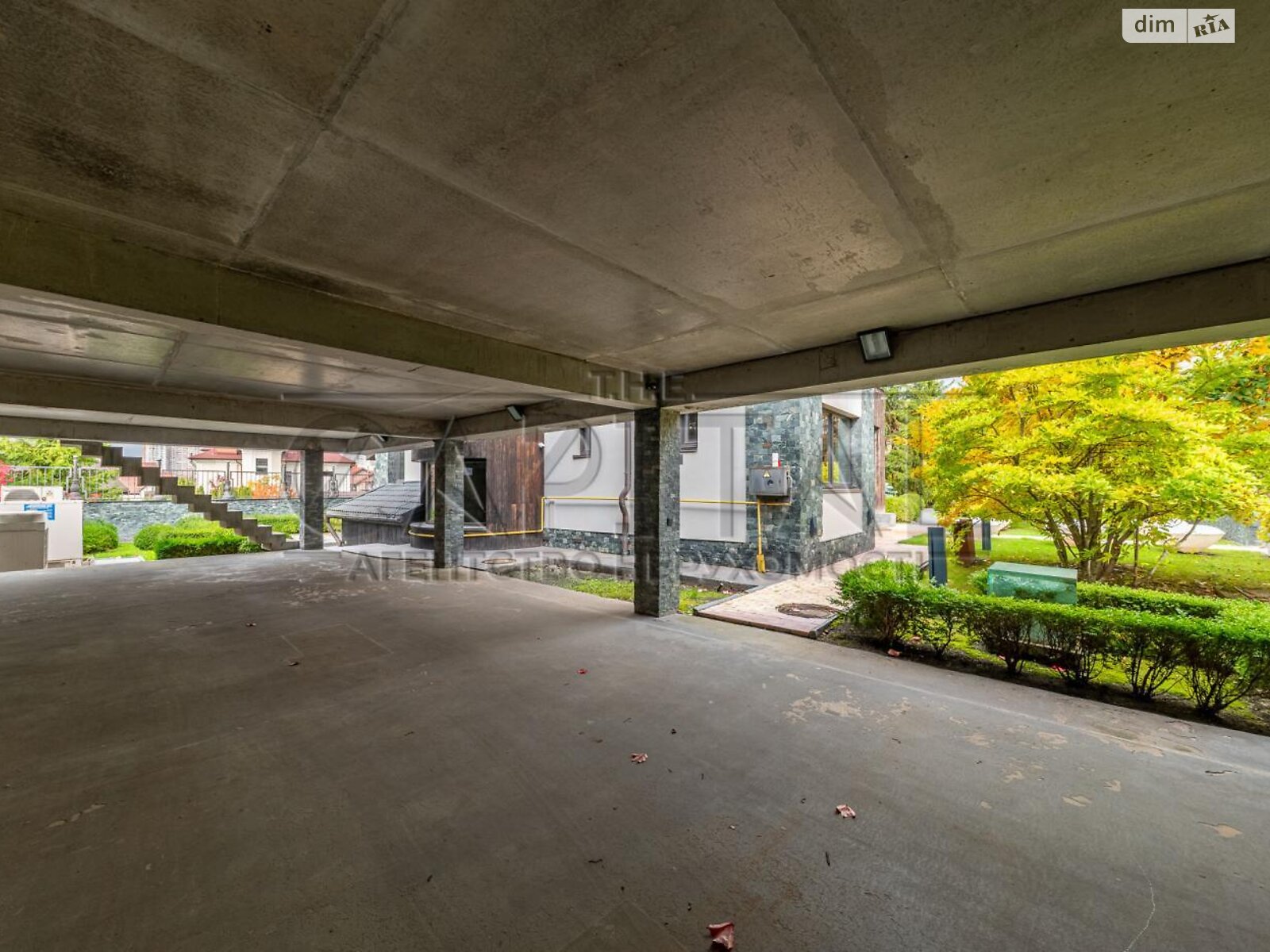 двухэтажный дом с верандой, 397 кв. м, кирпич. Сдается помесячно в Киеве фото 1