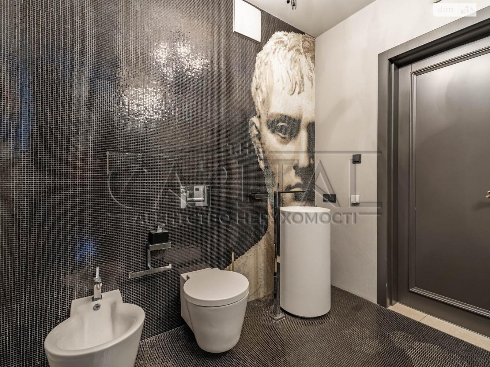 двухэтажный дом с верандой, 397 кв. м, кирпич. Сдается помесячно в Киеве фото 1