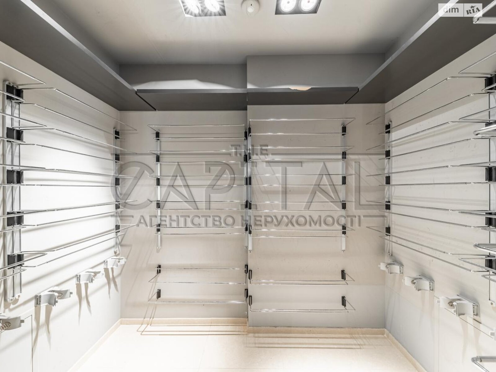 двухэтажный дом с верандой, 397 кв. м, кирпич. Сдается помесячно в Киеве фото 1