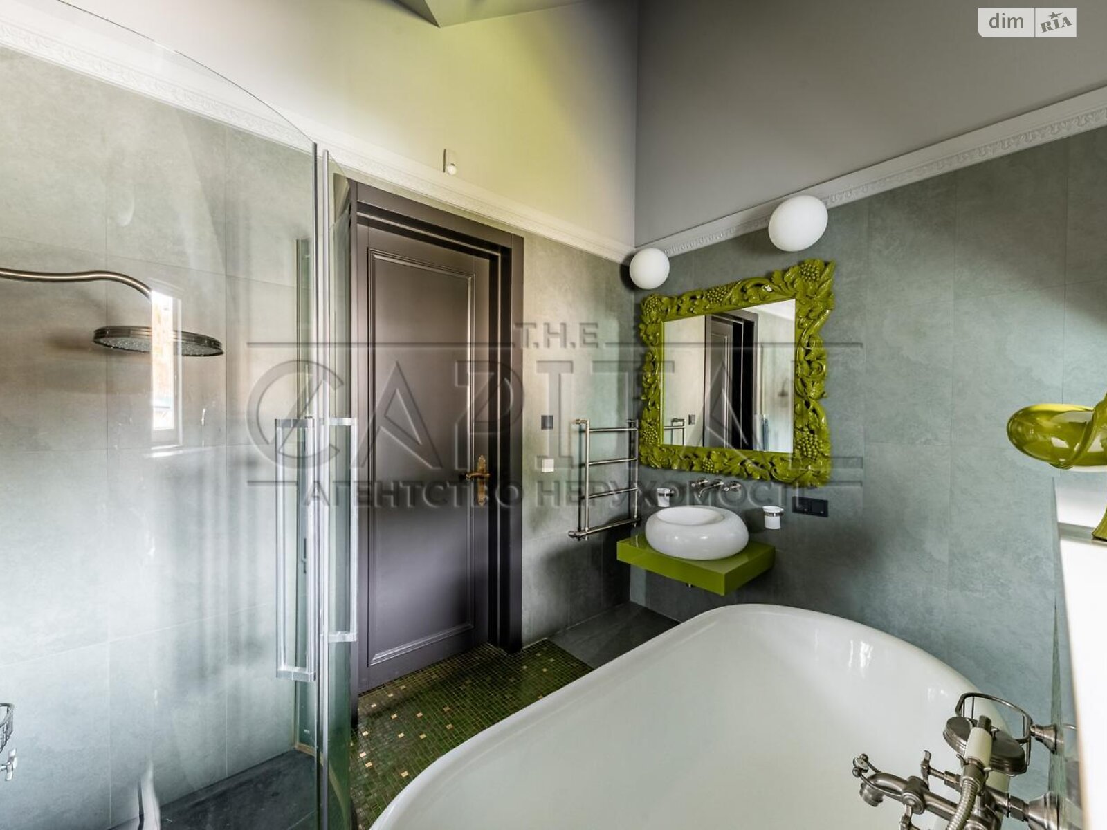 двухэтажный дом с верандой, 397 кв. м, кирпич. Сдается помесячно в Киеве фото 1