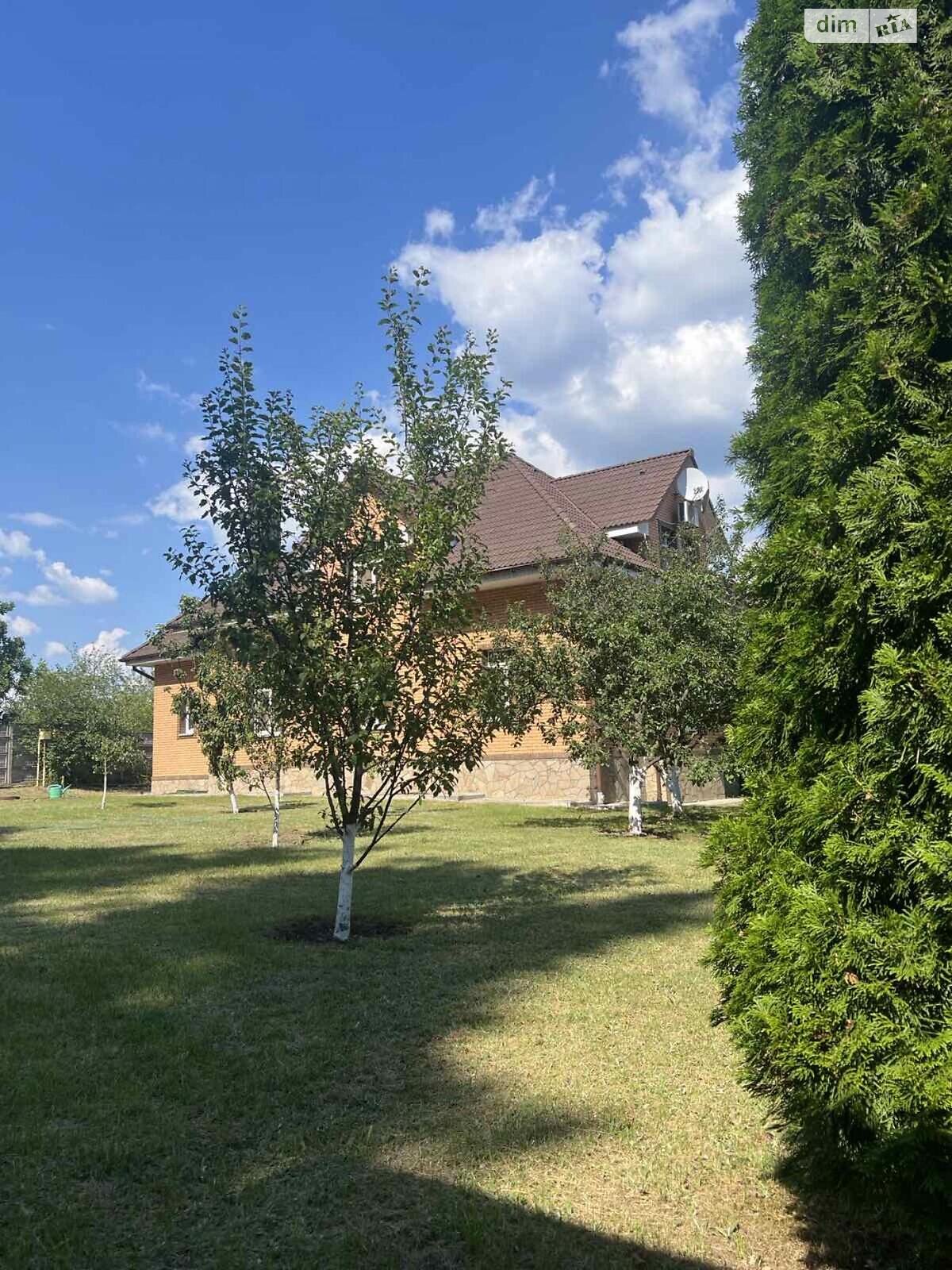 двоповерховий будинок, 220 кв. м, кирпич. Здається помісячно в Петрушках фото 1 двоповерховий будинок, 220 кв. м, кирпич. Здається помісячно в Петрушках фото 1