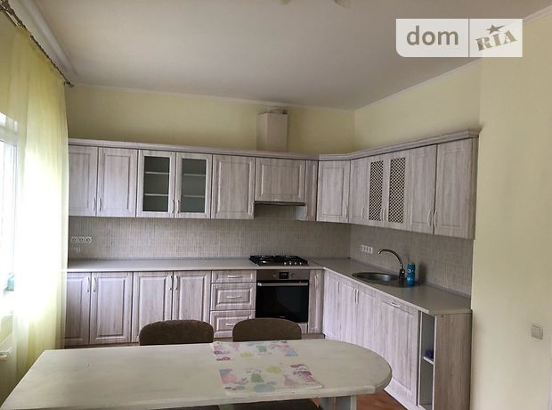 двухэтажный дом с балконом, 250 кв. м, кирпич. Сдается помесячно в село Вита-Почтовая, Киевская обл. фото 1 двухэтажный дом с балконом, 250 кв. м, кирпич. Сдается помесячно в село Вита-Почтовая, Киевская обл. фото 1