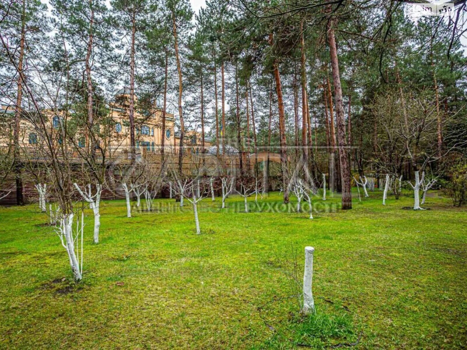 триповерховий будинок, 2300 кв. м, кирпич. Здається помісячно в Кирданах фото 1