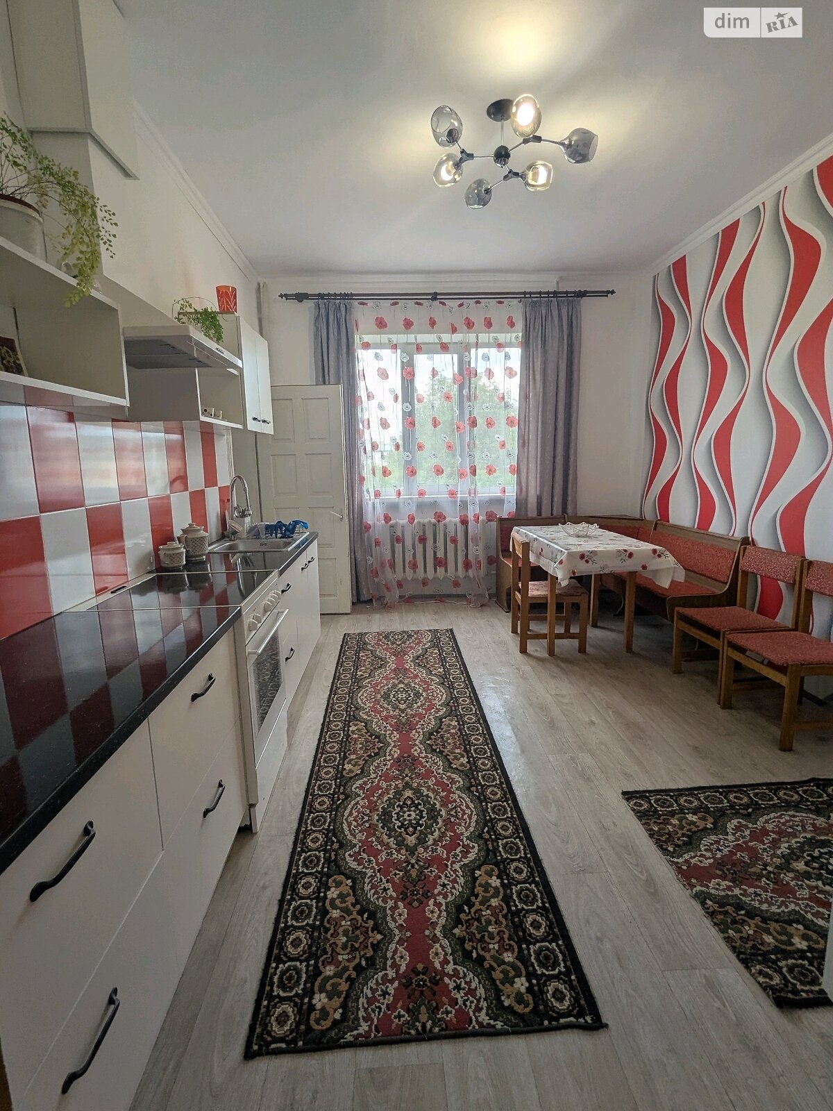 двоповерховий будинок, 250 кв. м, цегла. Здається помісячно в Клузові фото 1 двоповерховий будинок, 250 кв. м, цегла. Здається помісячно в Клузові фото 1