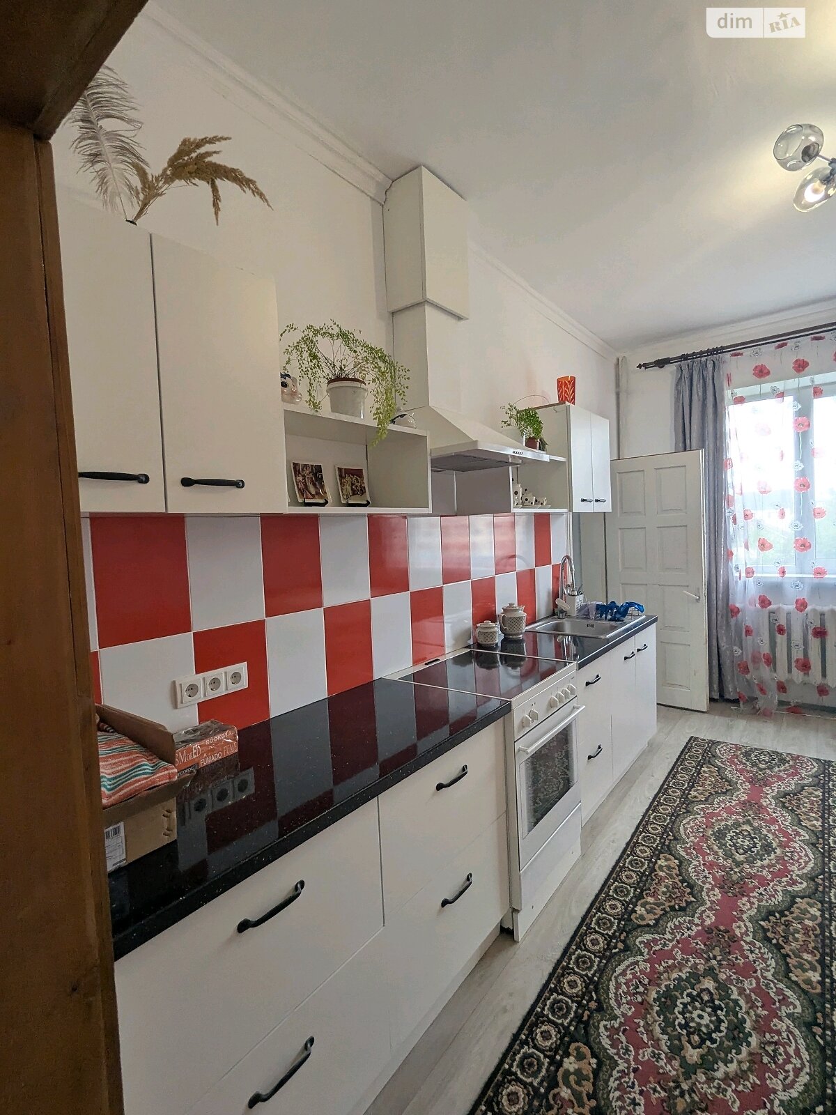 двоповерховий будинок, 250 кв. м, цегла. Здається помісячно в Клузові фото 1 двоповерховий будинок, 250 кв. м, цегла. Здається помісячно в Клузові фото 1