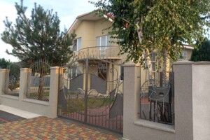 двухэтажный дом с гаражом, 212.8 кв. м, кирпич. Сдается помесячно в Корытняны фото 2