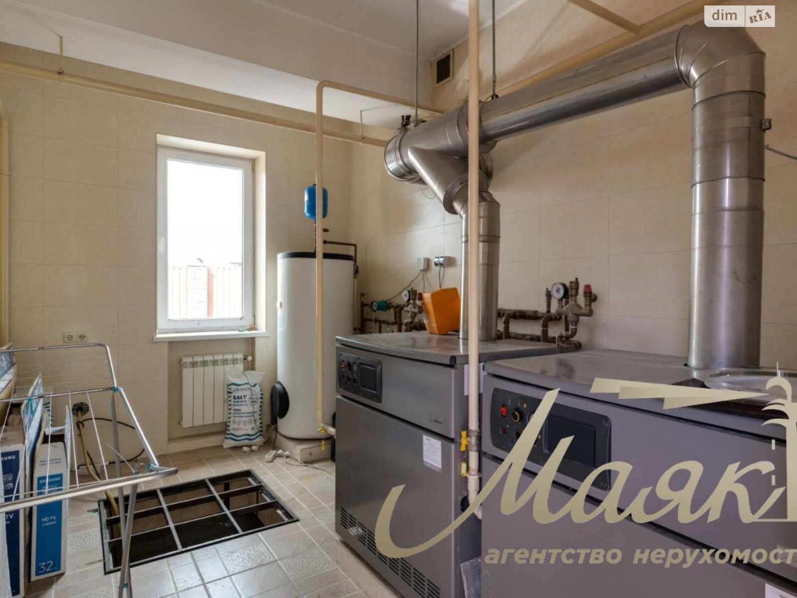 триповерховий будинок з верандою, 920 кв. м, кирпич. Здається помісячно в Козині фото 1 триповерховий будинок з верандою, 920 кв. м, кирпич. Здається помісячно в Козині фото 1