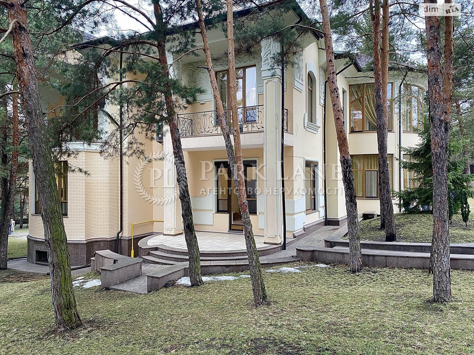 трехэтажный дом беседка, 800 кв. м, керамический кирпич. Сдается помесячно в Козине фото 1 трехэтажный дом беседка, 800 кв. м, керамический кирпич. Сдается помесячно в Козине фото 1