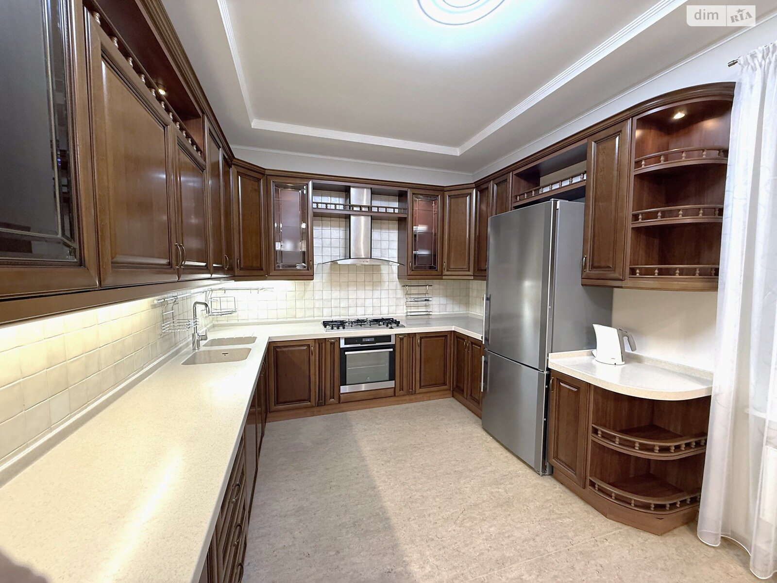 двоповерховий будинок з гаражем, 340 кв. м, цегла. Здається помісячно в Козині фото 1