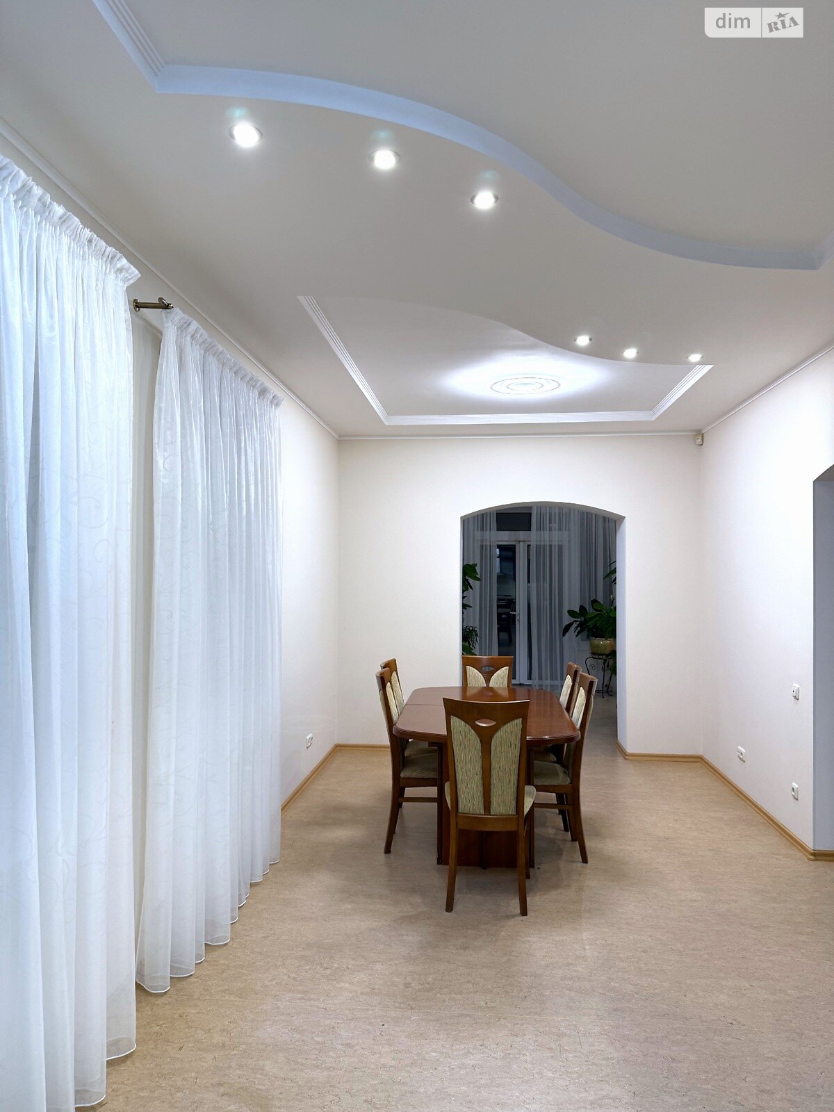 двоповерховий будинок з гаражем, 340 кв. м, цегла. Здається помісячно в Козині фото 1