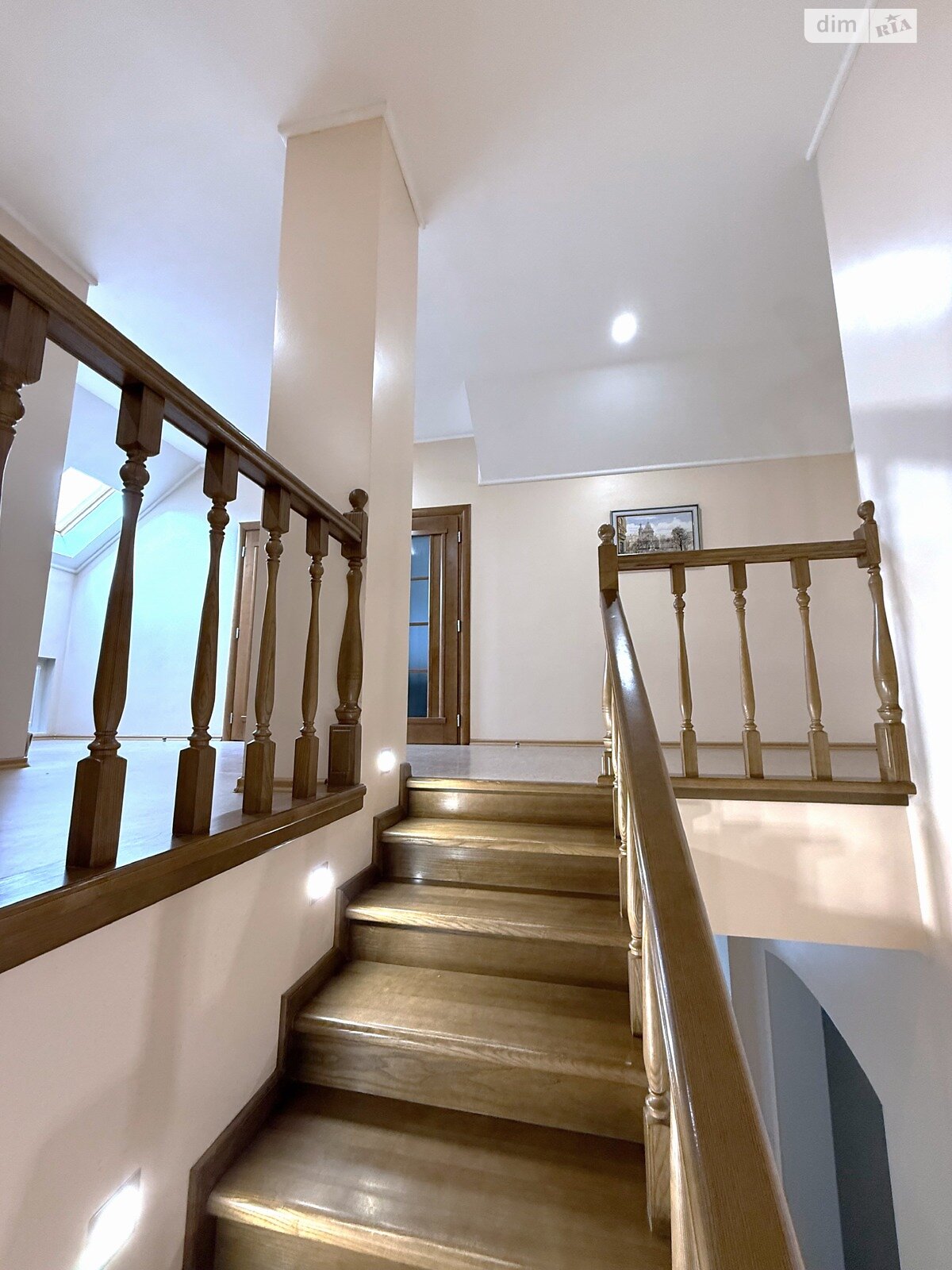 двоповерховий будинок з гаражем, 340 кв. м, цегла. Здається помісячно в Козині фото 1