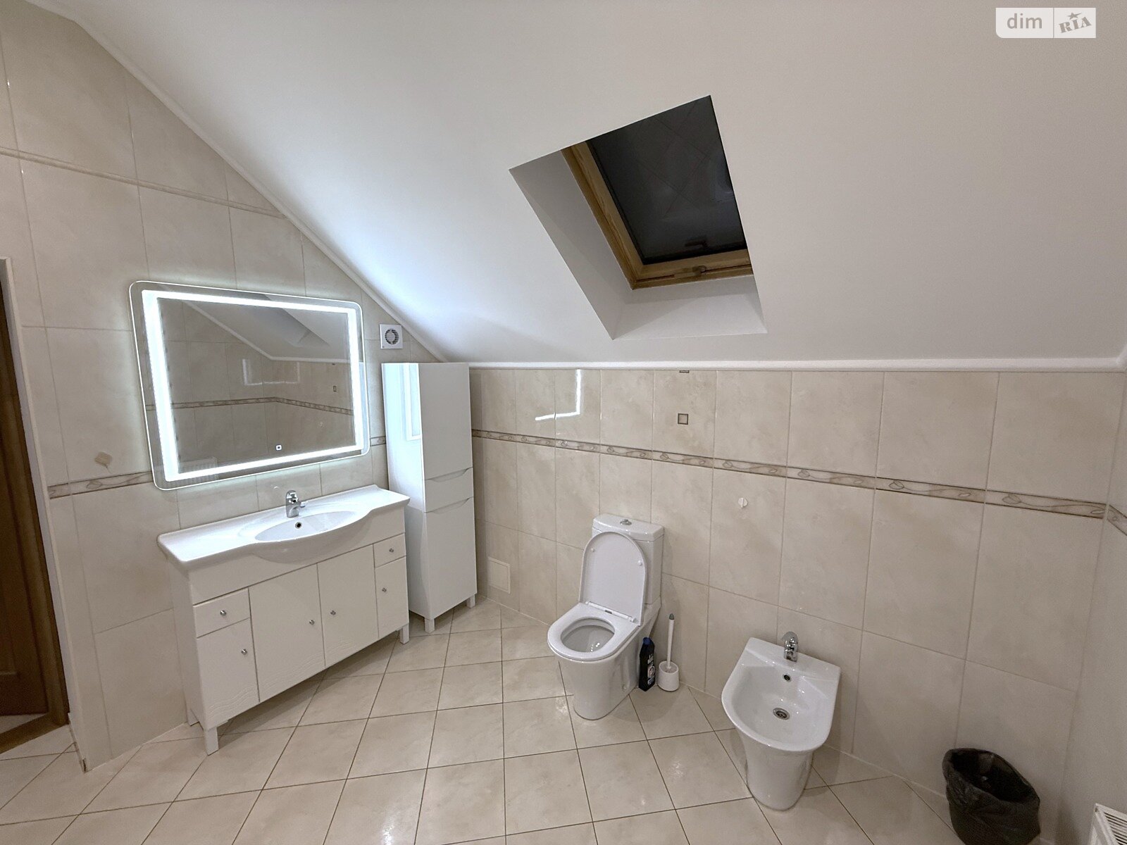 двоповерховий будинок з гаражем, 340 кв. м, цегла. Здається помісячно в Козині фото 1