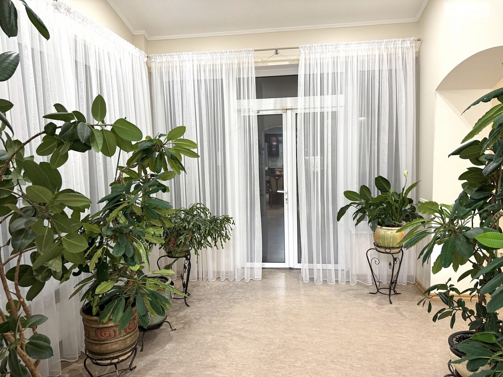 двоповерховий будинок з гаражем, 340 кв. м, цегла. Здається помісячно в Козині фото 1