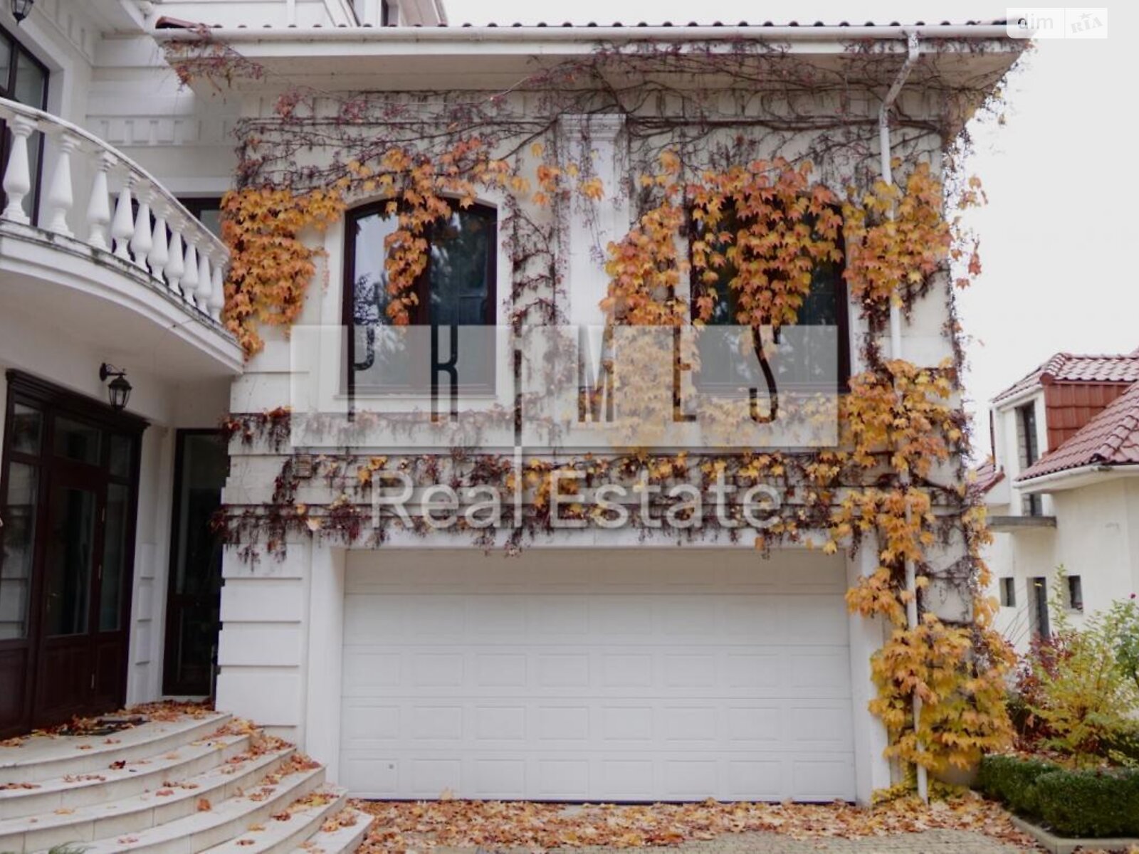 трехэтажный дом, 700 кв. м, кирпич. Сдается помесячно в Козине фото 1