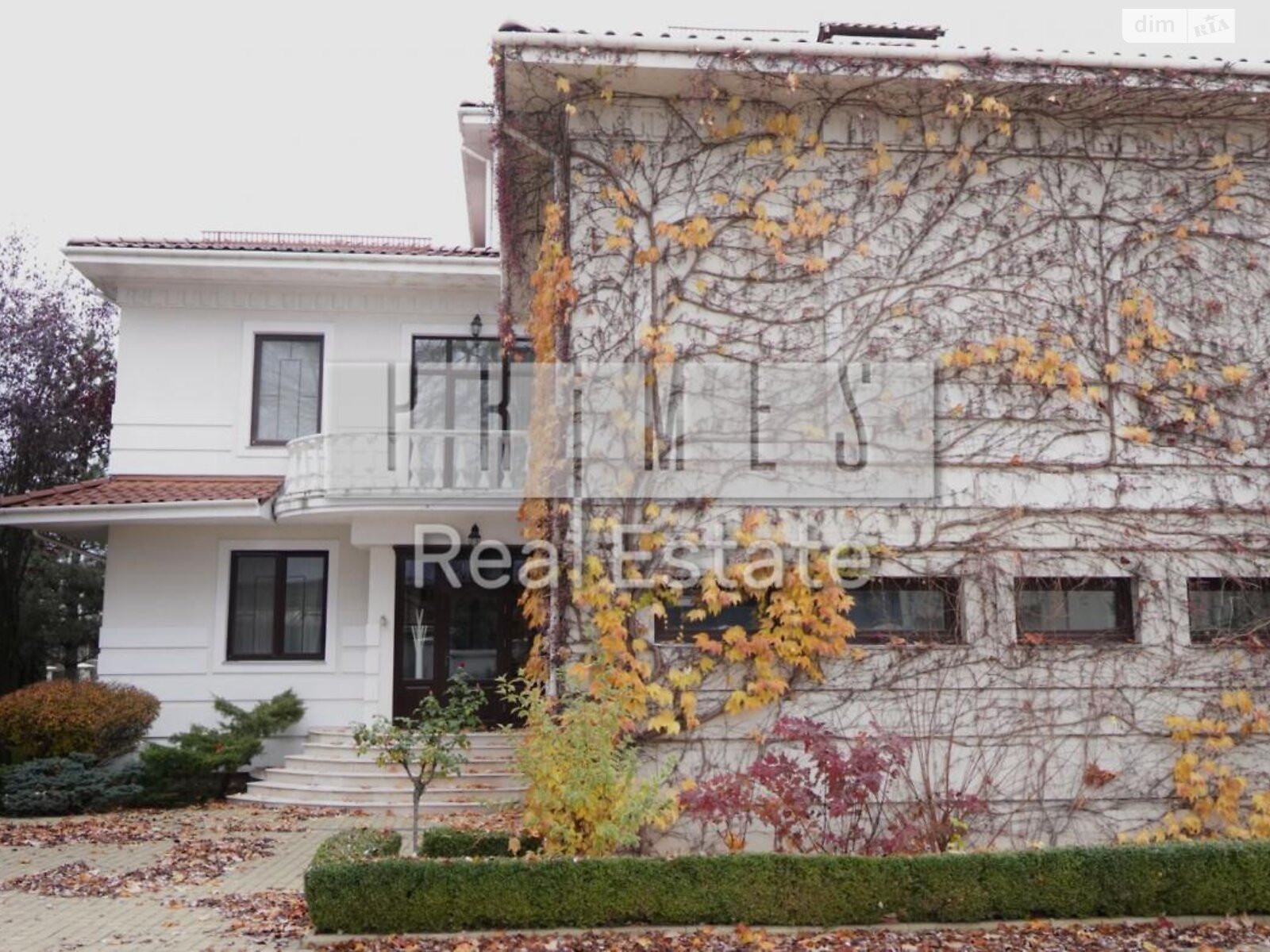 трехэтажный дом, 700 кв. м, кирпич. Сдается помесячно в Козине фото 1