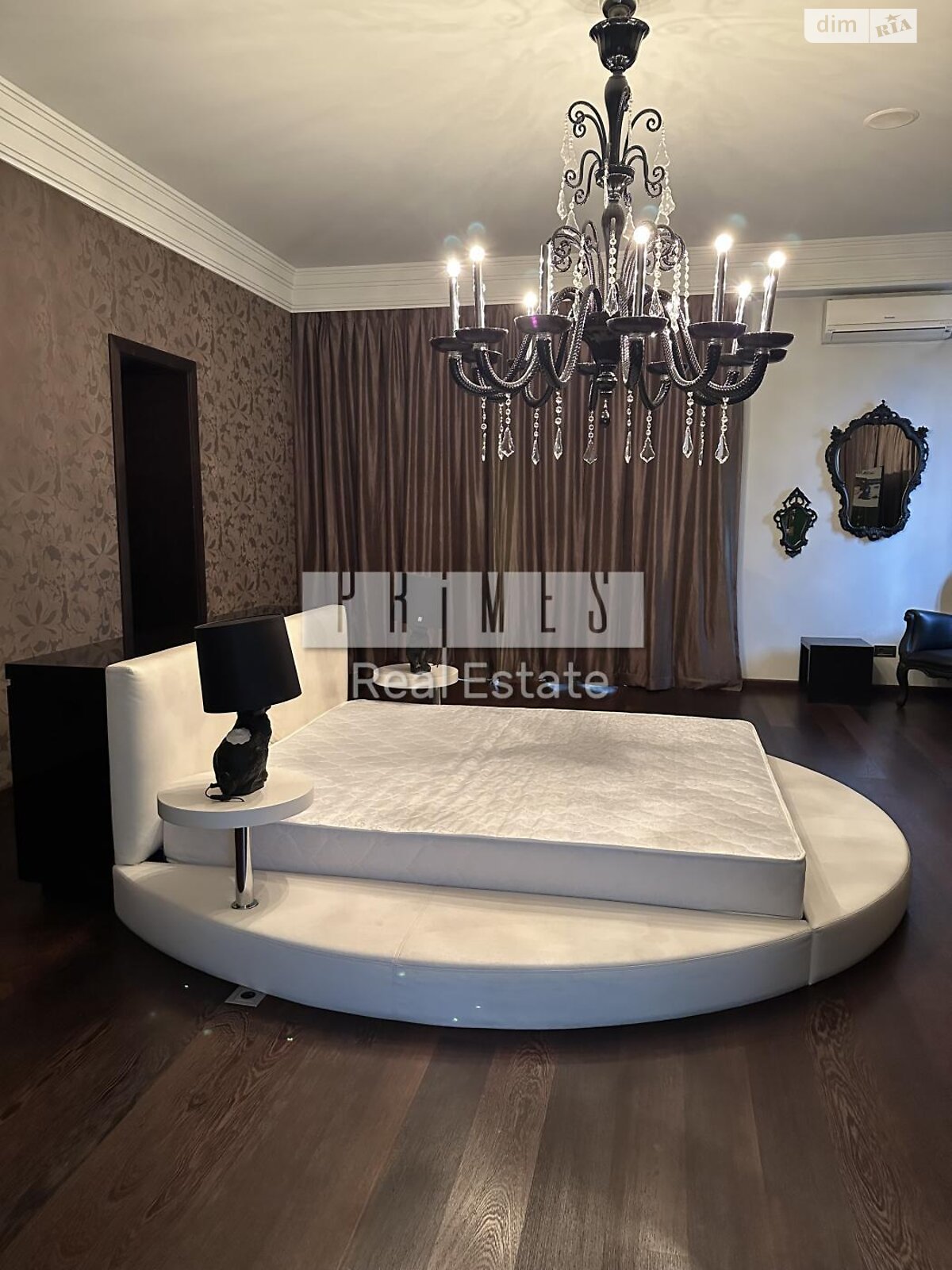 трехэтажный дом, 700 кв. м, кирпич. Сдается помесячно в Козине фото 1