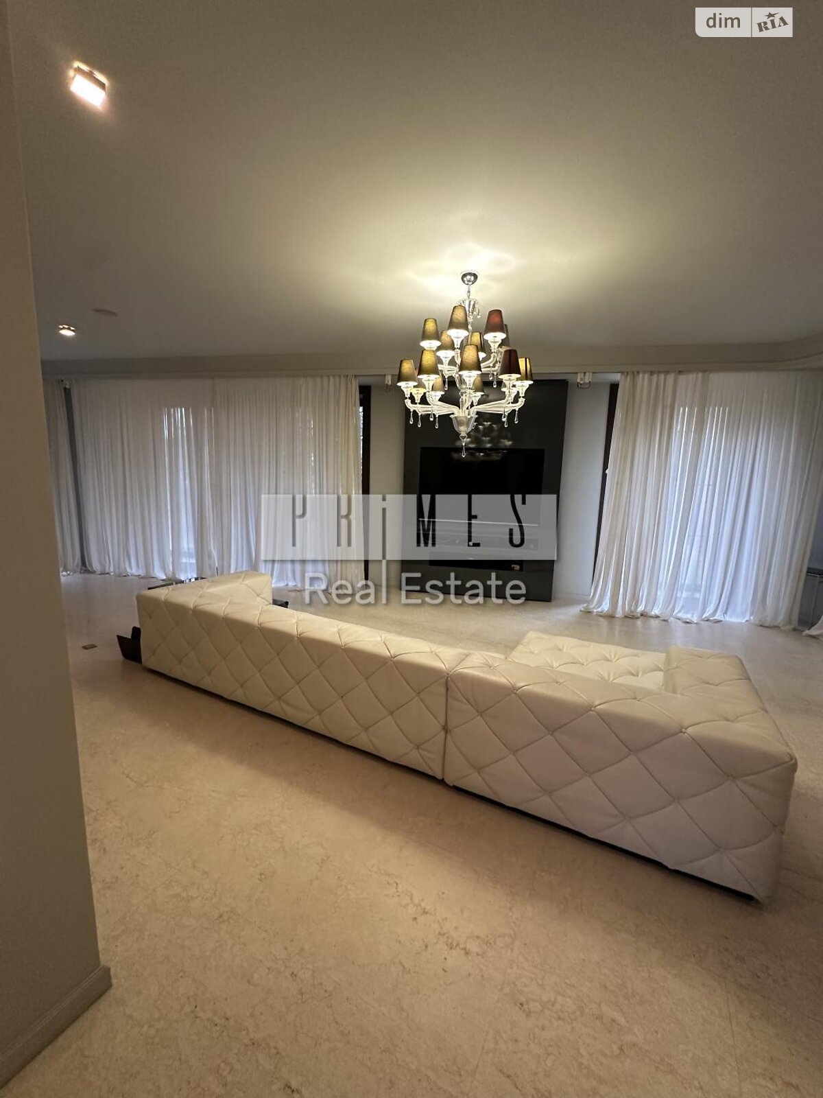 трехэтажный дом, 700 кв. м, кирпич. Сдается помесячно в Козине фото 1