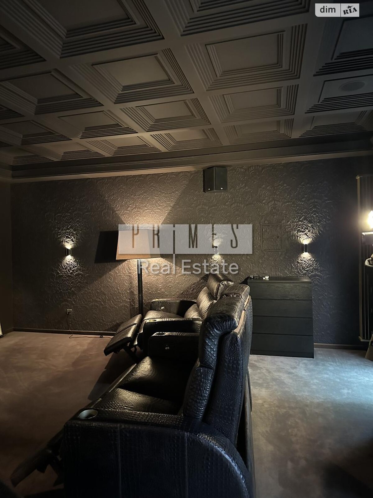 трехэтажный дом, 700 кв. м, кирпич. Сдается помесячно в Козине фото 1