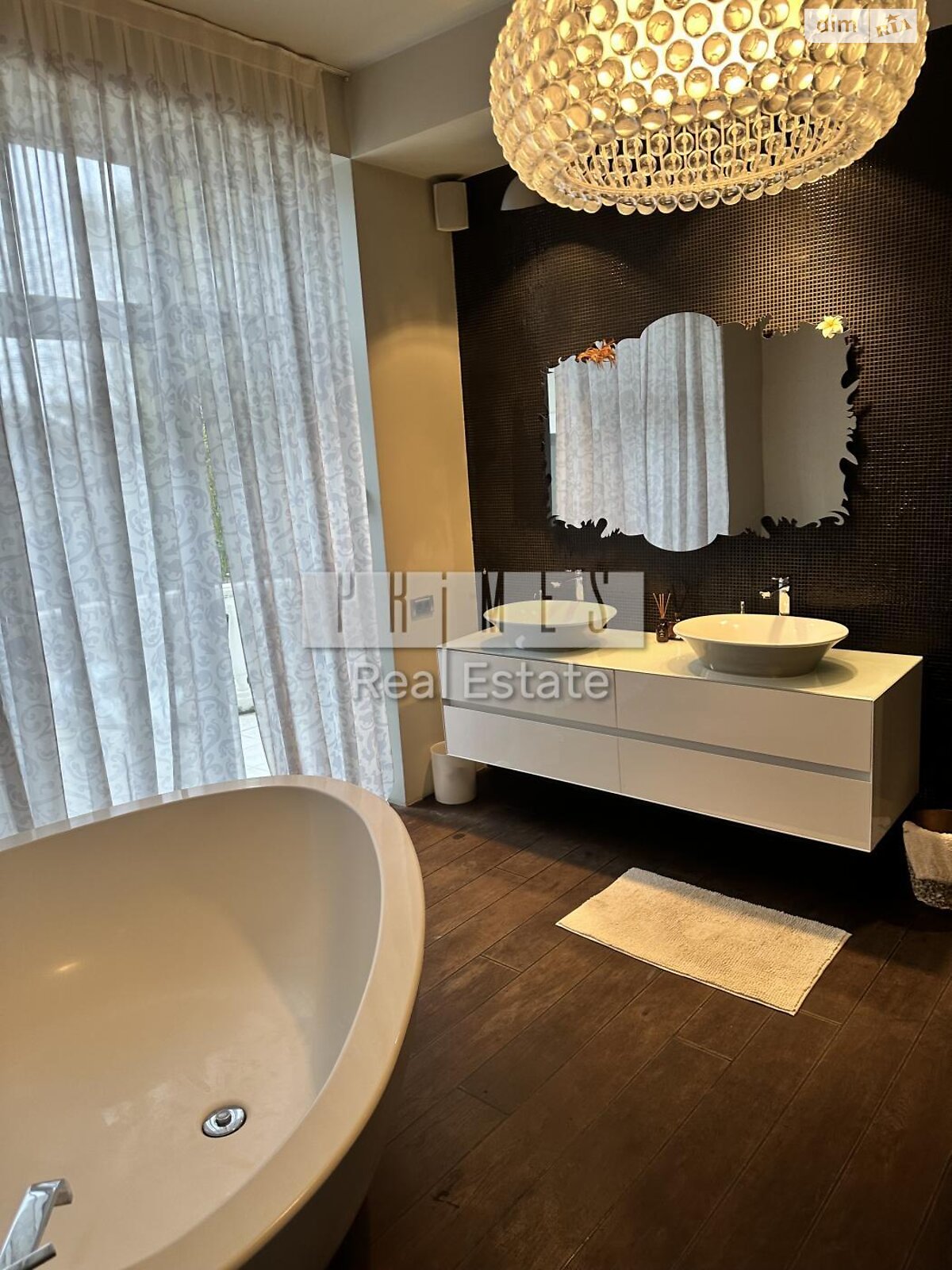 трехэтажный дом, 700 кв. м, кирпич. Сдается помесячно в Козине фото 1