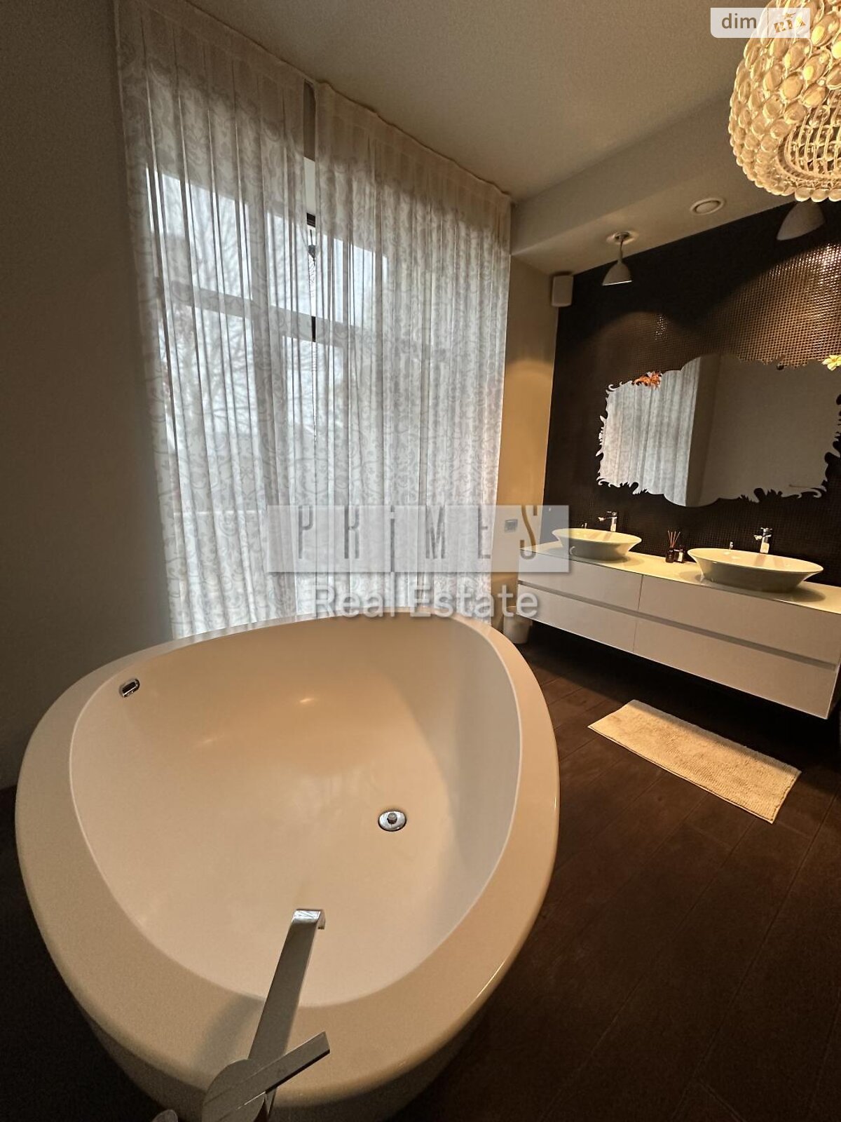 трехэтажный дом, 700 кв. м, кирпич. Сдается помесячно в Козине фото 1