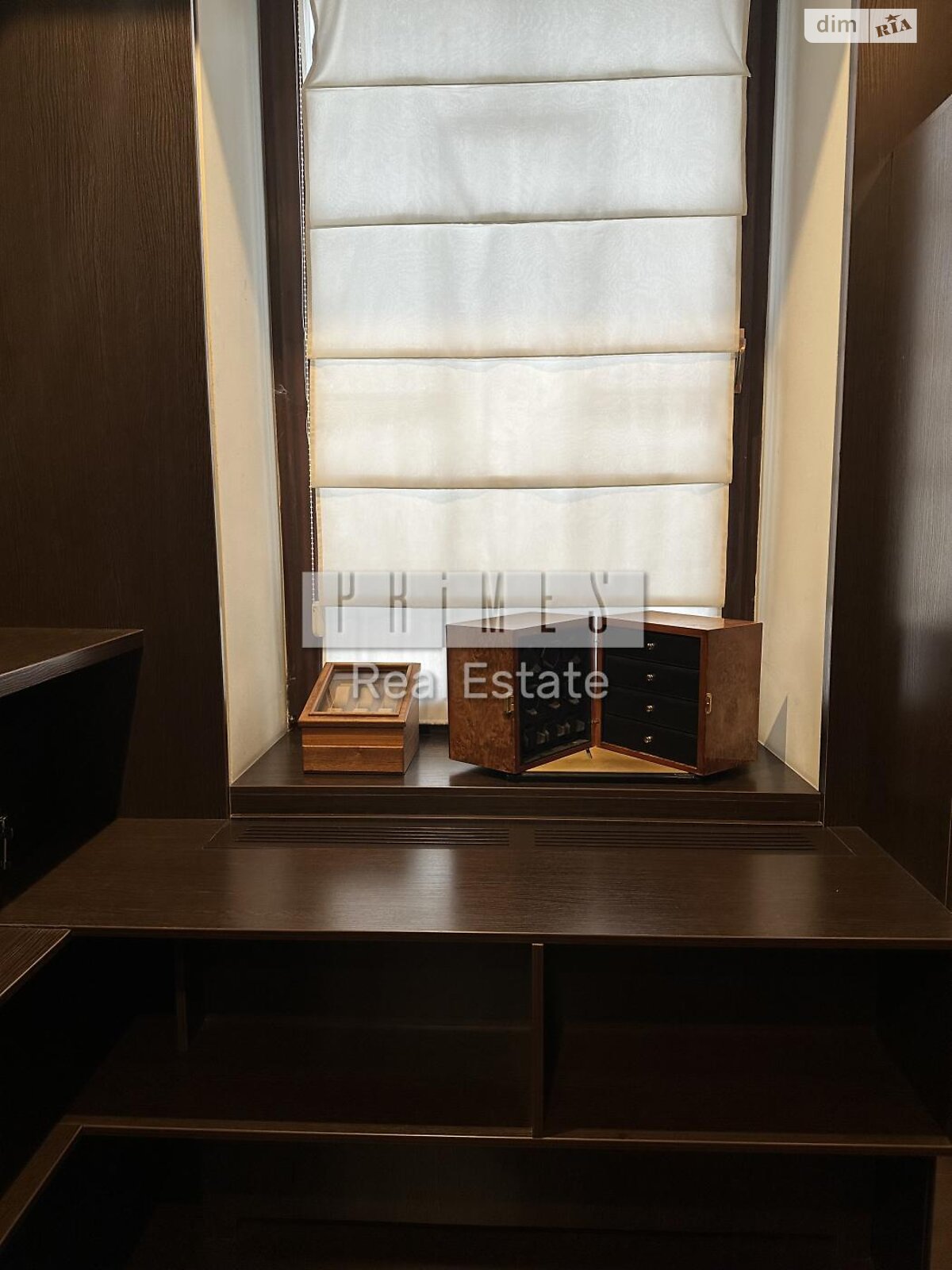 трехэтажный дом, 700 кв. м, кирпич. Сдается помесячно в Козине фото 1