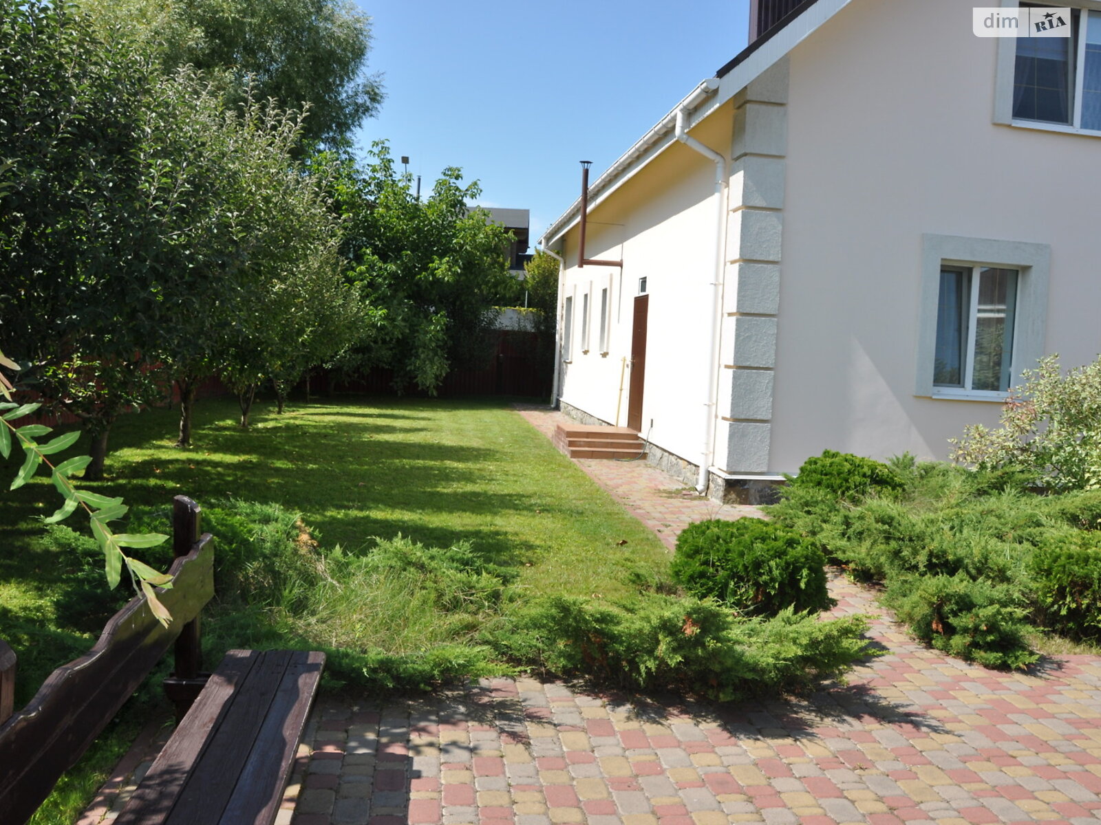 двоповерховий будинок з гаражем, 220 кв. м, піноблок. Здається помісячно в Козині фото 1 двоповерховий будинок з гаражем, 220 кв. м, піноблок. Здається помісячно в Козині фото 1