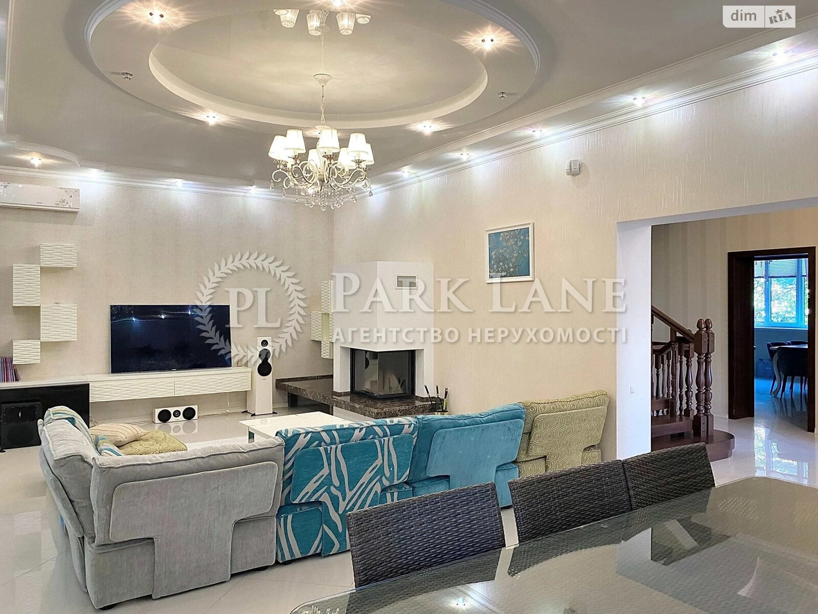 трехэтажный дом с гаражом, 319.6 кв. м, кирпич. Сдается помесячно в Козине фото 1