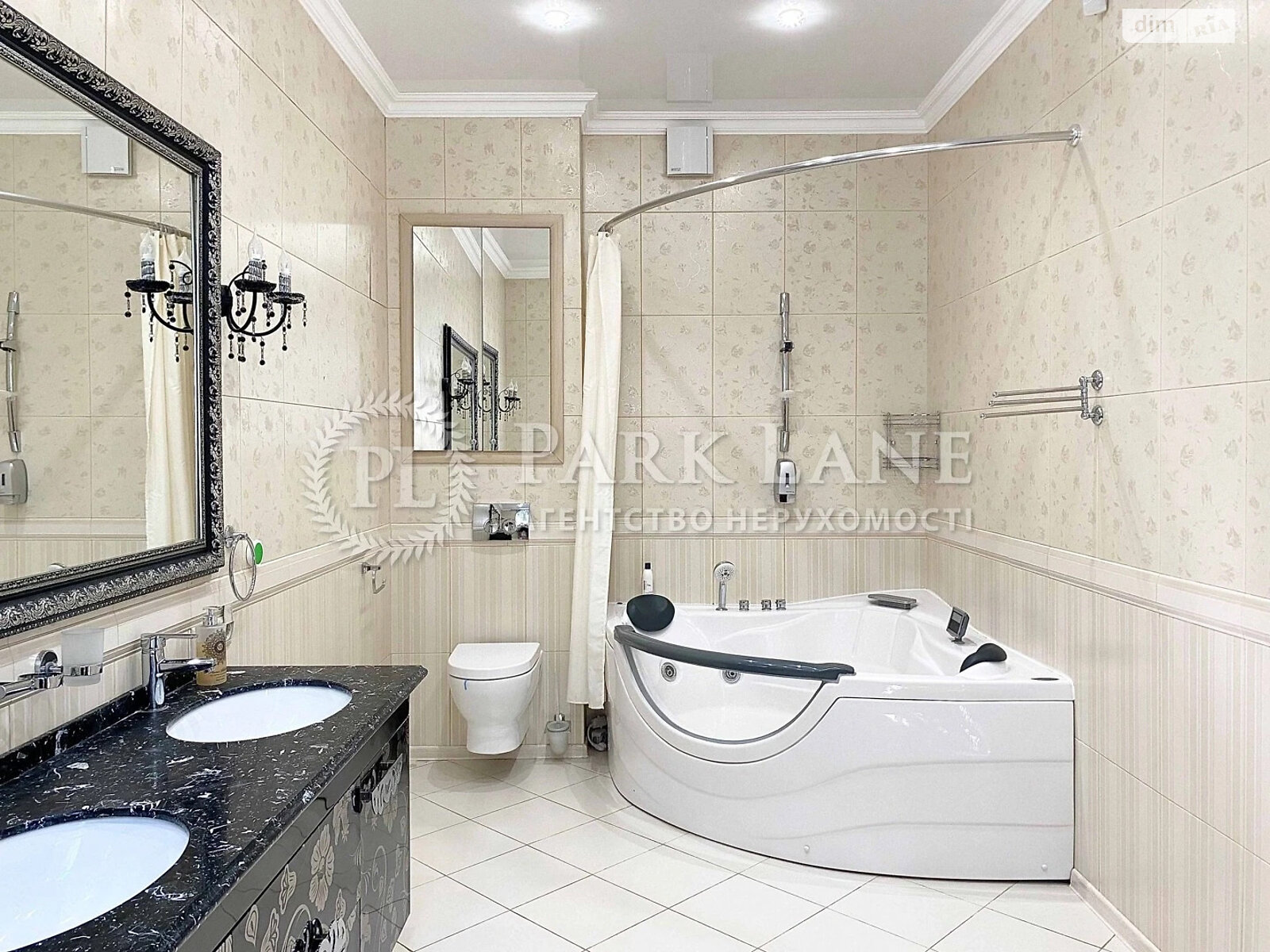 трехэтажный дом с гаражом, 319.6 кв. м, кирпич. Сдается помесячно в Козине фото 1