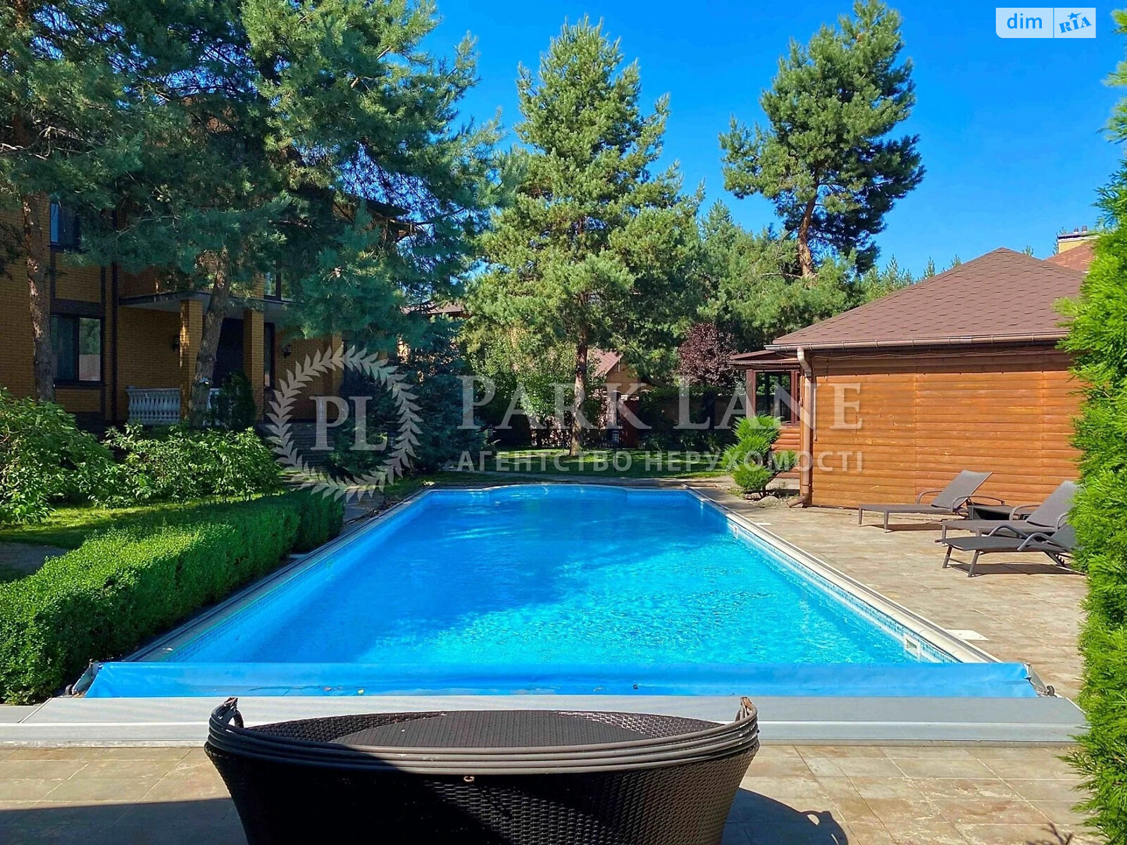 трехэтажный дом с гаражом, 319.6 кв. м, кирпич. Сдается помесячно в Козине фото 1