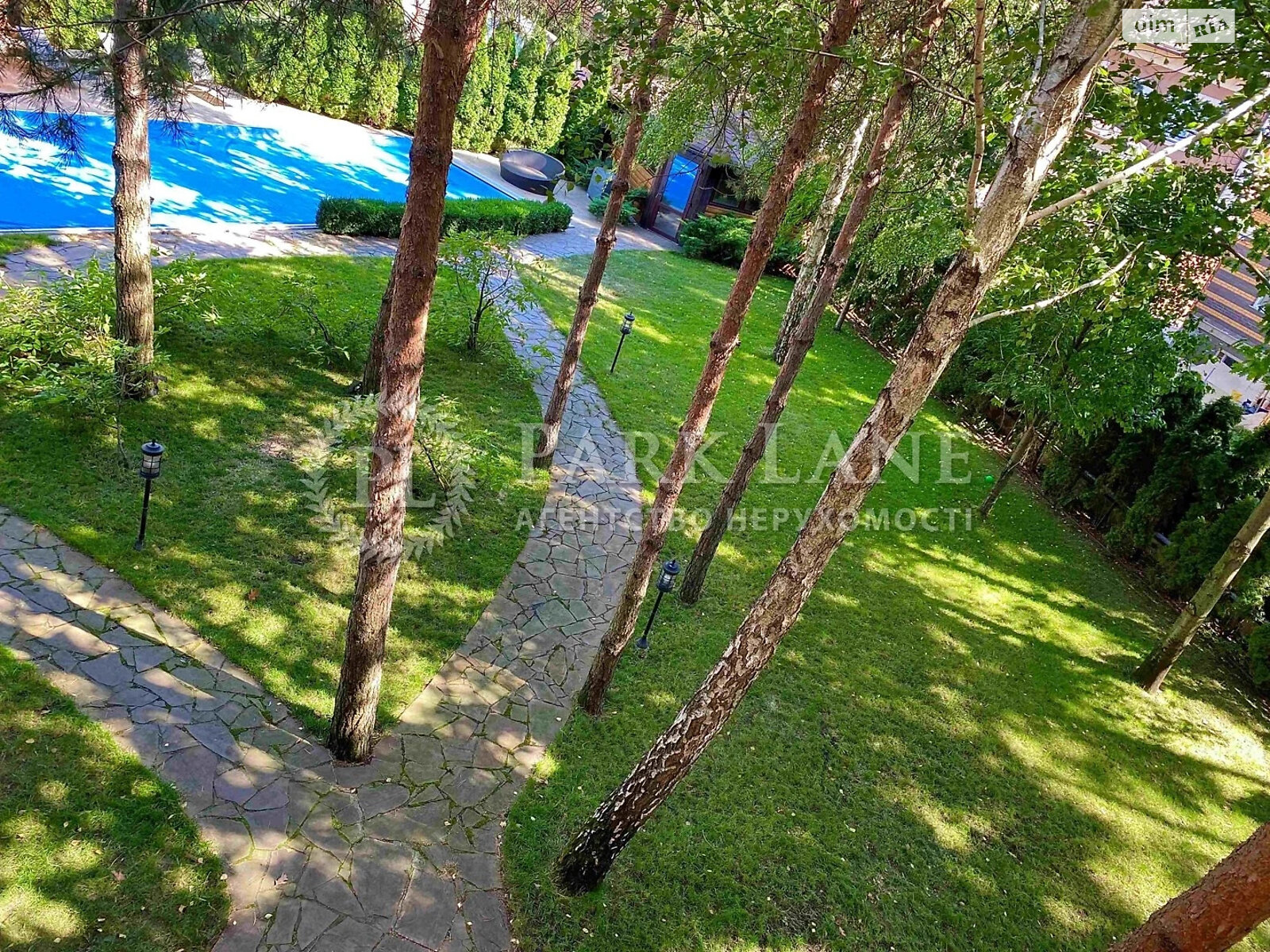 трехэтажный дом с гаражом, 319.6 кв. м, кирпич. Сдается помесячно в Козине фото 1