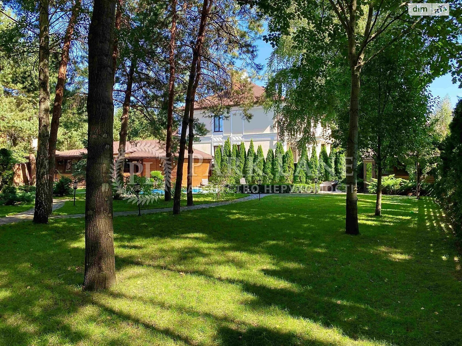 трехэтажный дом с гаражом, 319.6 кв. м, кирпич. Сдается помесячно в Козине фото 1