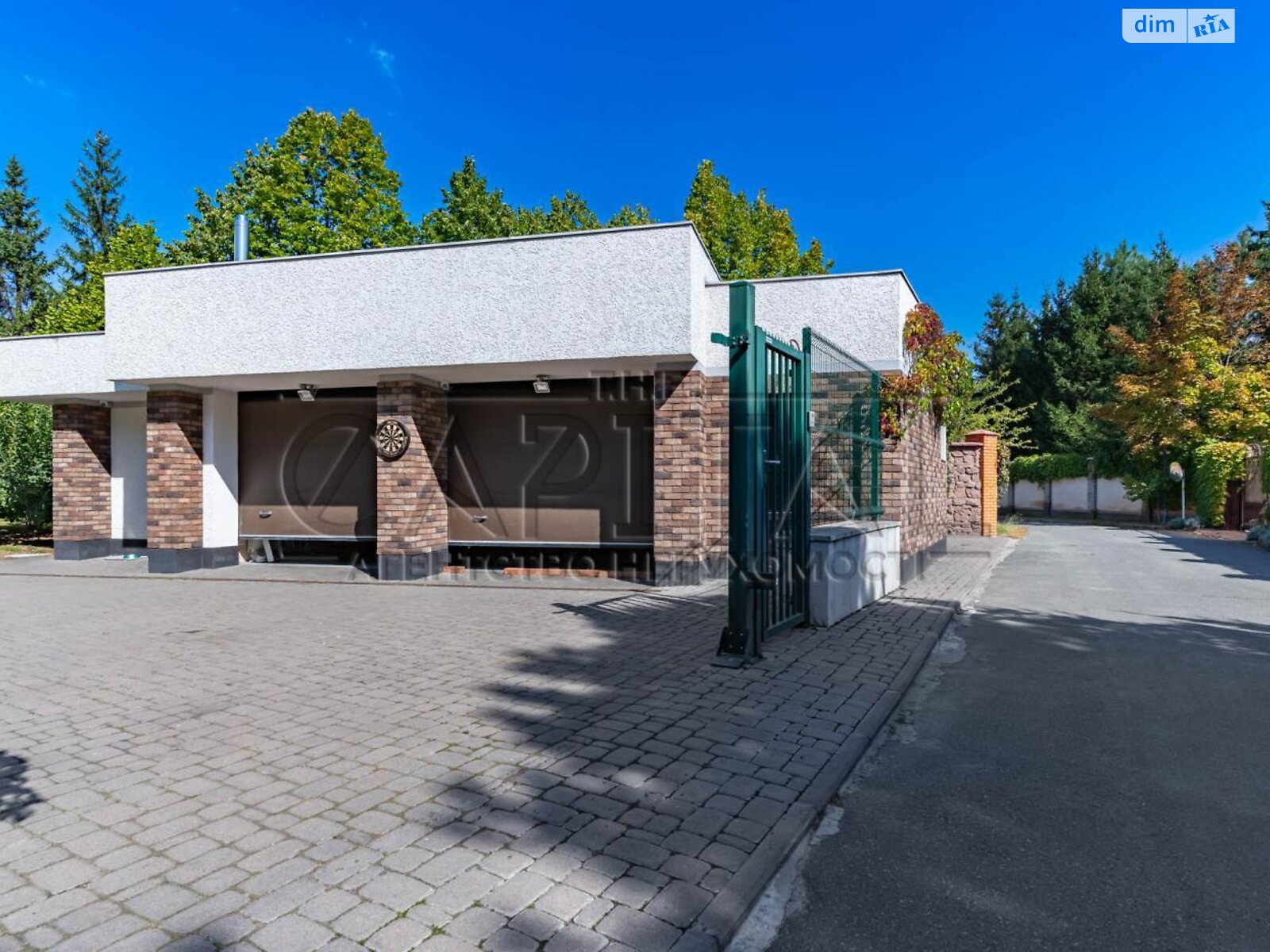 триповерховий будинок з верандою, 374.9 кв. м, цегла. Здається помісячно в Козині фото 1 триповерховий будинок з верандою, 374.9 кв. м, цегла. Здається помісячно в Козині фото 1