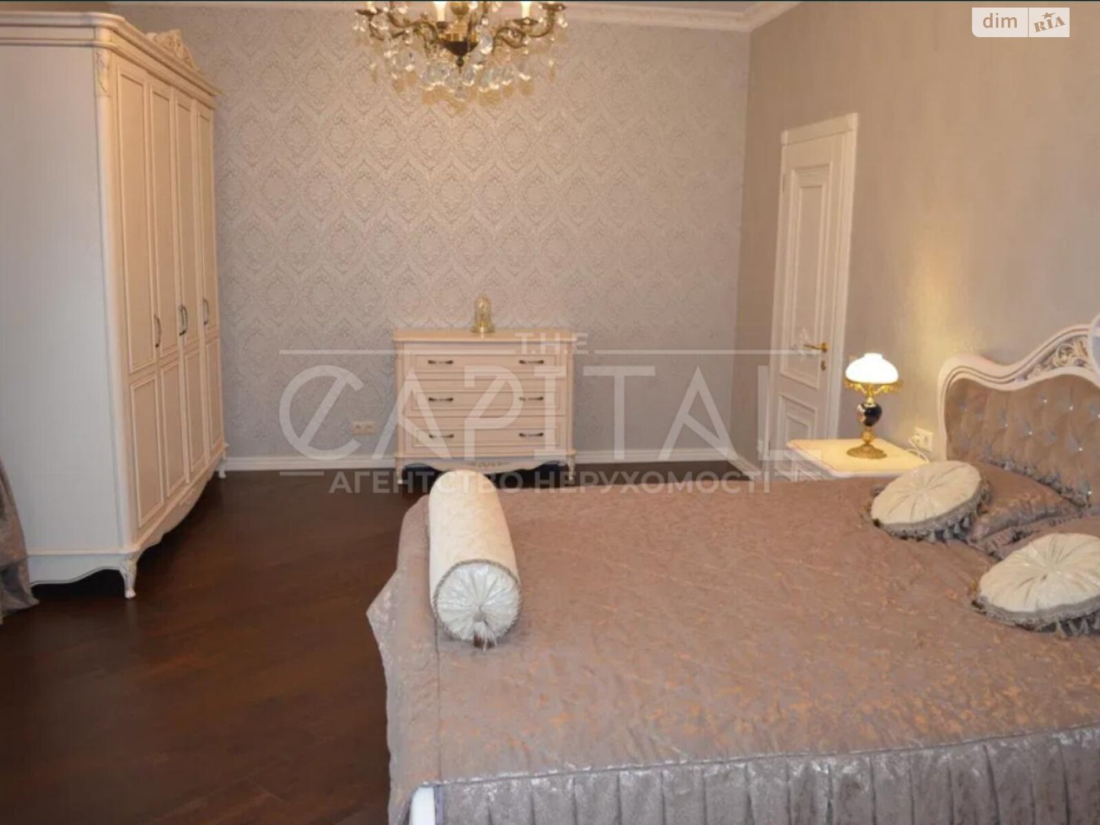 триповерховий будинок з гаражем, 550 кв. м, цегла. Здається помісячно в Козині фото 1 триповерховий будинок з гаражем, 550 кв. м, цегла. Здається помісячно в Козині фото 1