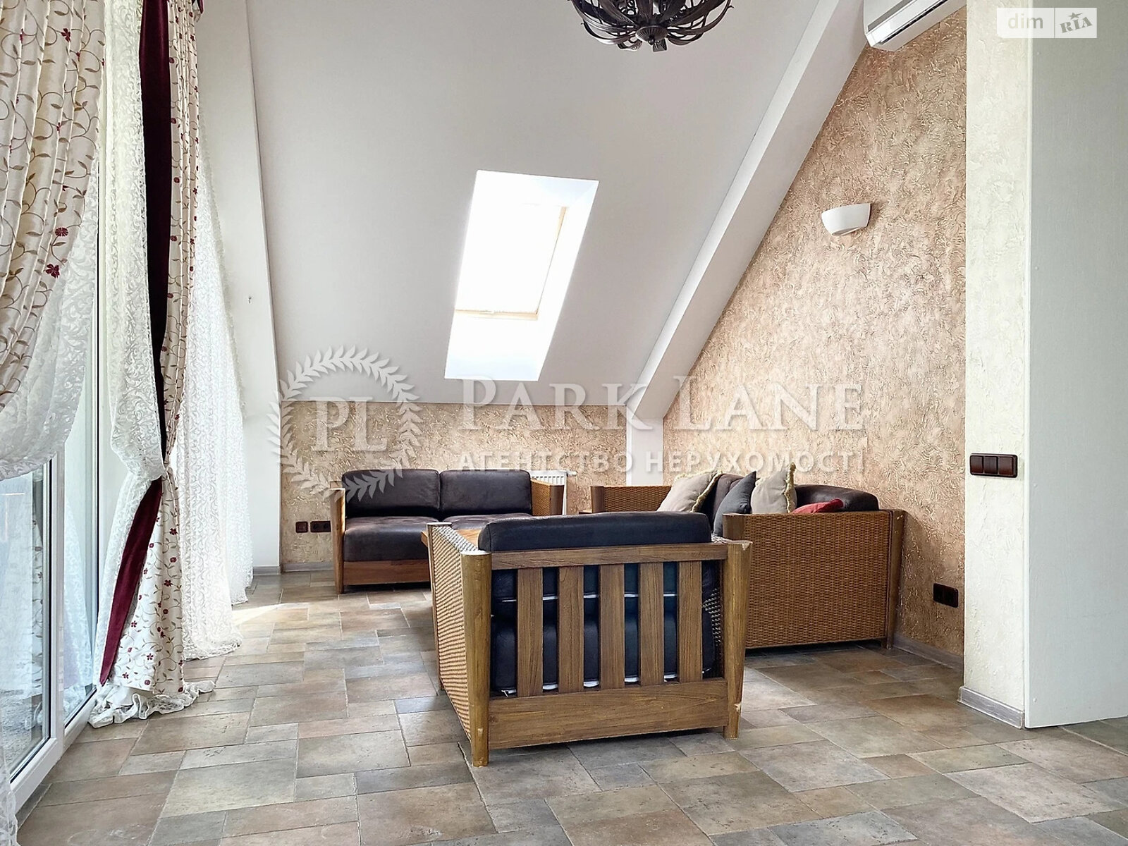 двоповерховий будинок з верандою, 1057.9 кв. м, цегла. Здається помісячно в Козині фото 1