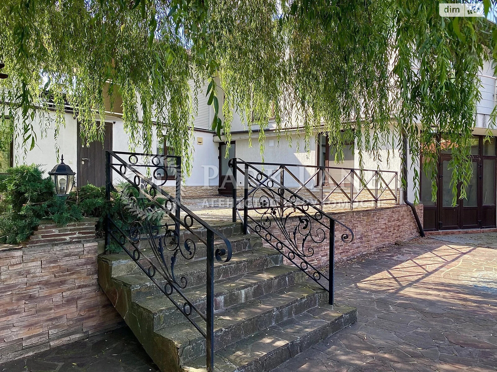 двоповерховий будинок з верандою, 1057.9 кв. м, цегла. Здається помісячно в Козині фото 1