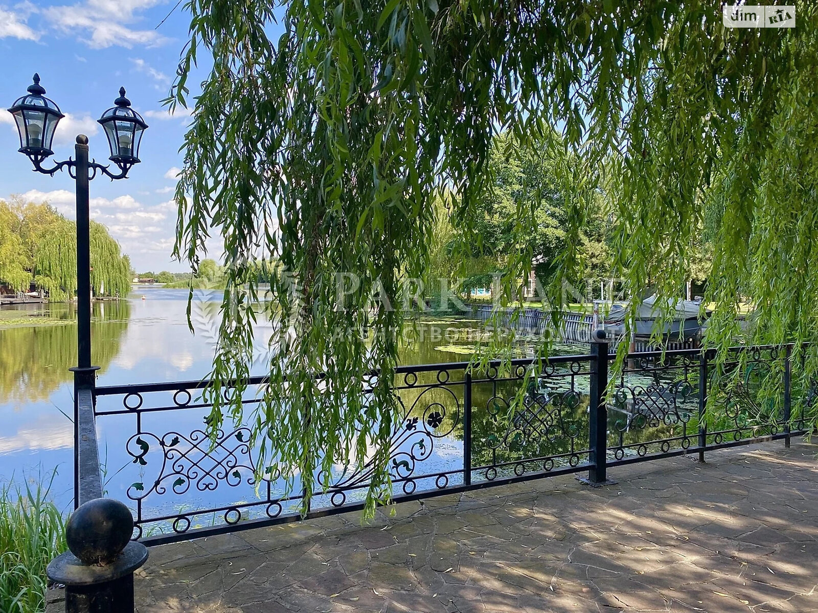 двоповерховий будинок з верандою, 1057.9 кв. м, цегла. Здається помісячно в Козині фото 1