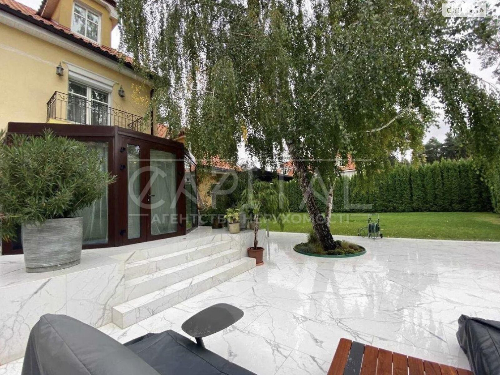 триповерховий будинок, 380 кв. м, цегла. Здається помісячно в Козині фото 1 триповерховий будинок, 380 кв. м, цегла. Здається помісячно в Козині фото 1