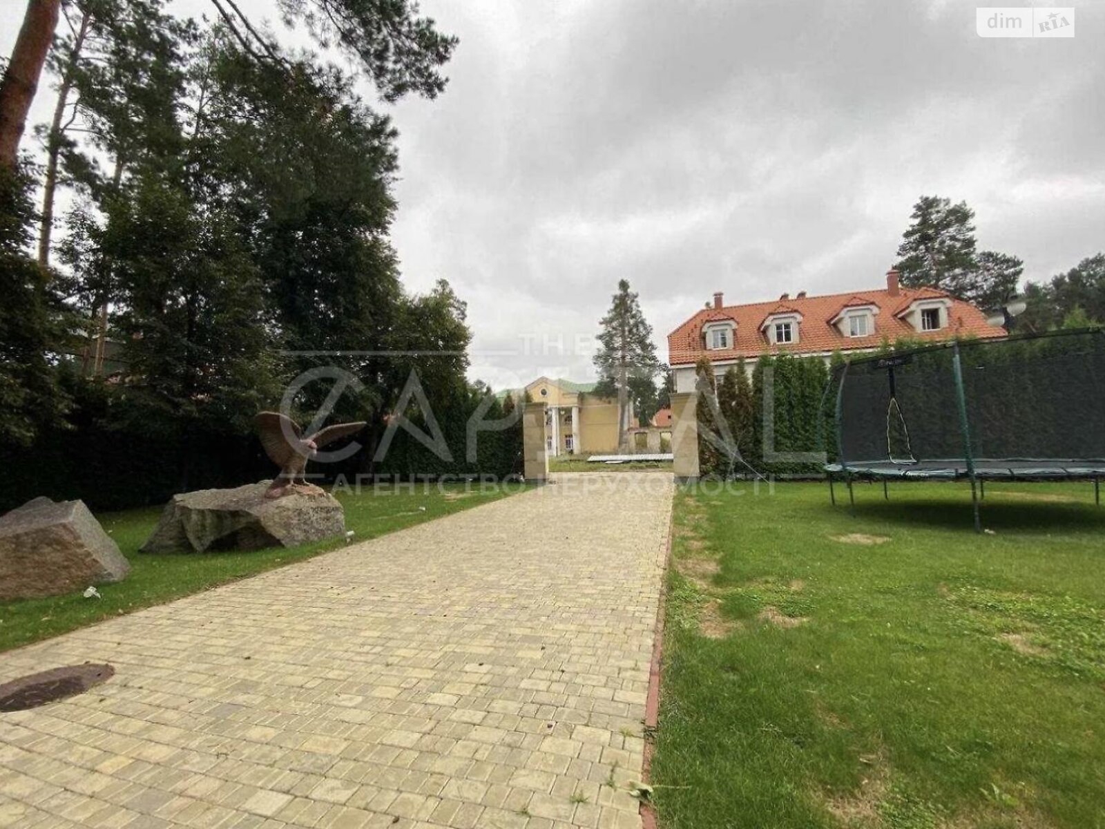 триповерховий будинок, 380 кв. м, цегла. Здається помісячно в Козині фото 1 триповерховий будинок, 380 кв. м, цегла. Здається помісячно в Козині фото 1