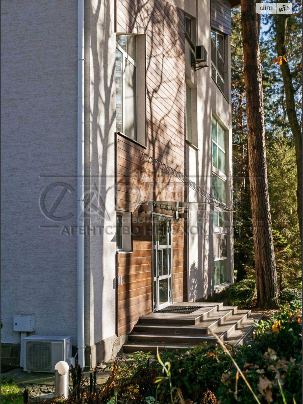 двухэтажный дом беседка, 300 кв. м, кирпич. Сдается помесячно в Козине фото 1