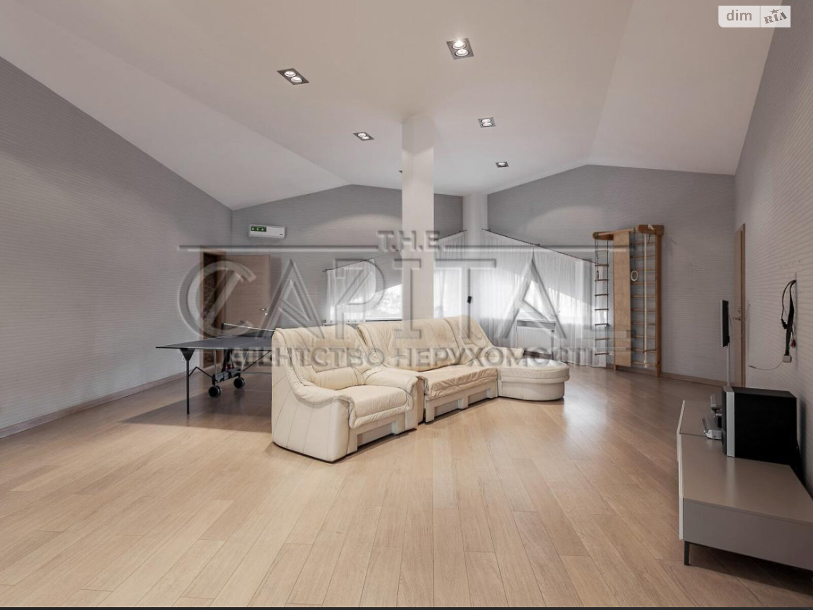 двухэтажный дом беседка, 300 кв. м, кирпич. Сдается помесячно в Козине фото 1