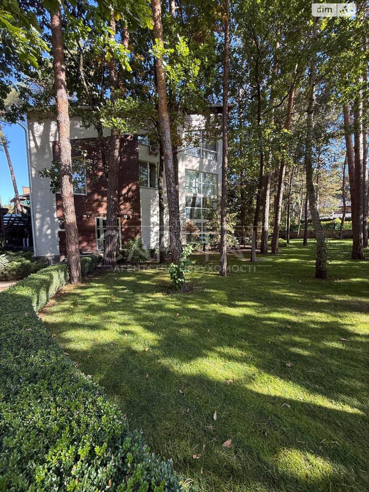 трехэтажный дом, 500 кв. м, кирпич. Сдается помесячно в Козине фото 1 трехэтажный дом, 500 кв. м, кирпич. Сдается помесячно в Козине фото 1