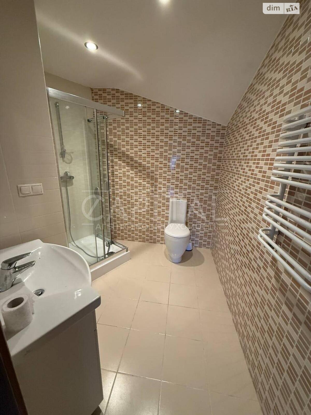 трехэтажный дом, 500 кв. м, кирпич. Сдается помесячно в Козине фото 1 трехэтажный дом, 500 кв. м, кирпич. Сдается помесячно в Козине фото 1