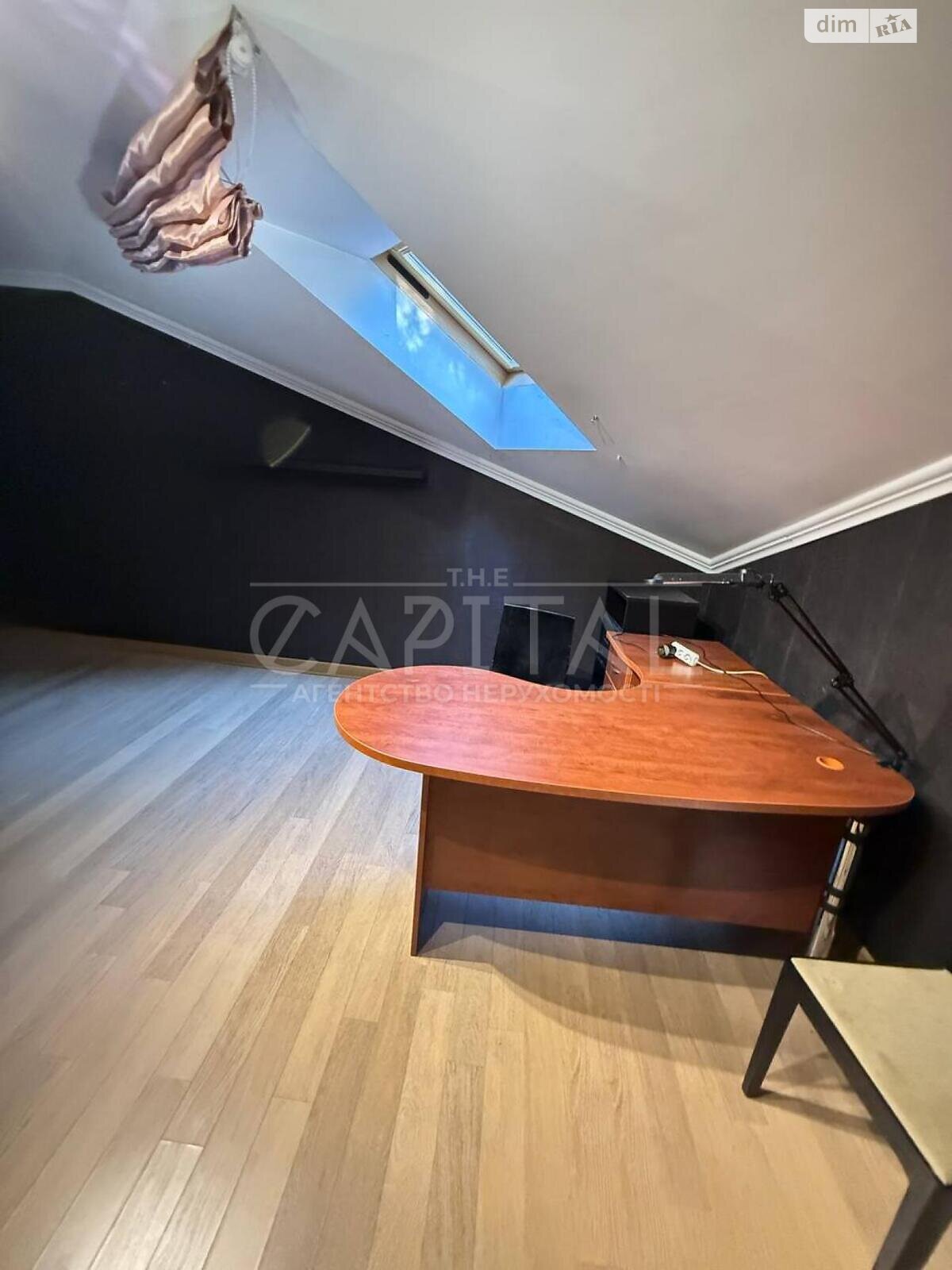 трехэтажный дом, 500 кв. м, кирпич. Сдается помесячно в Козине фото 1 трехэтажный дом, 500 кв. м, кирпич. Сдается помесячно в Козине фото 1