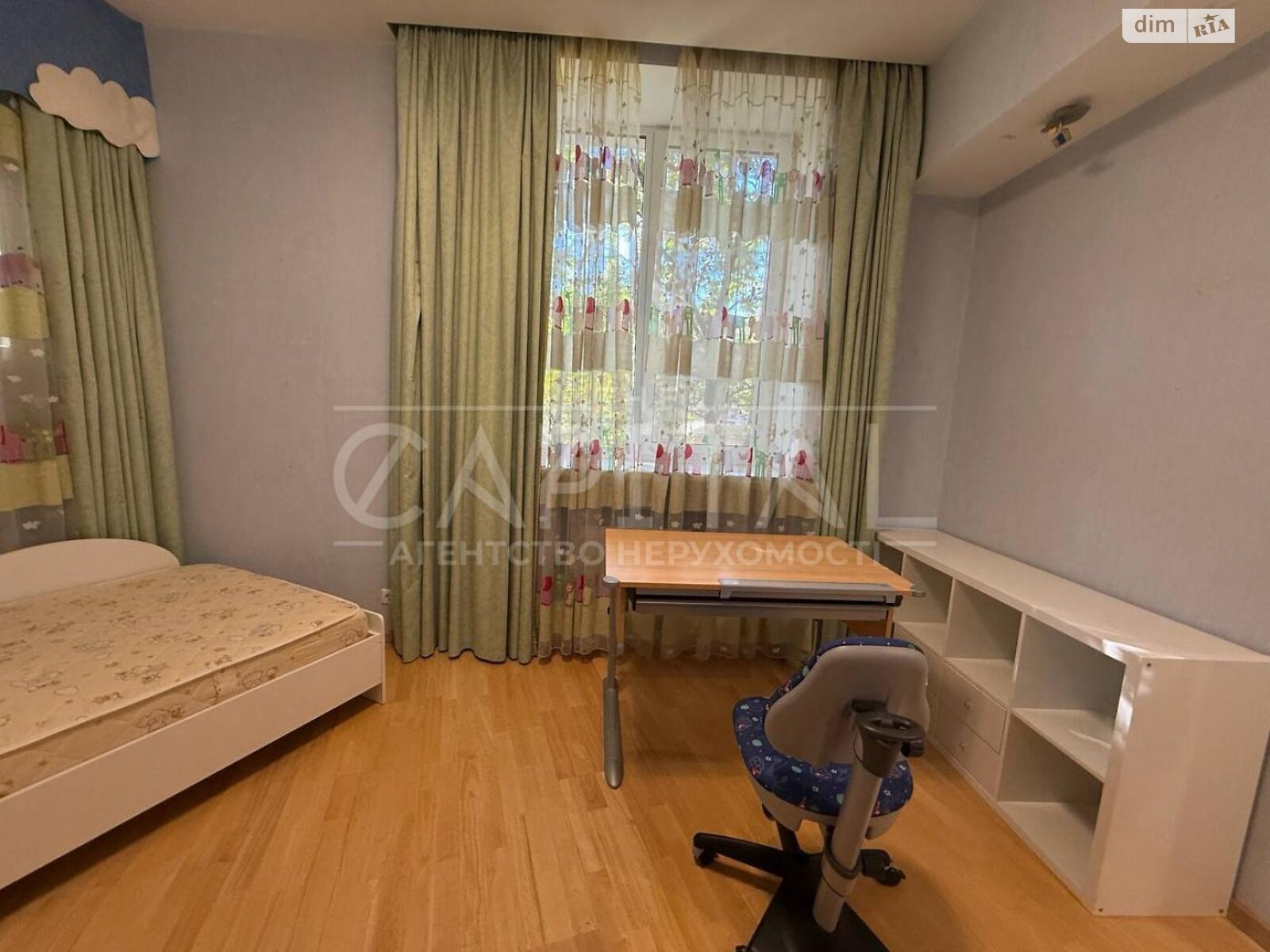 трехэтажный дом, 500 кв. м, кирпич. Сдается помесячно в Козине фото 1 трехэтажный дом, 500 кв. м, кирпич. Сдается помесячно в Козине фото 1